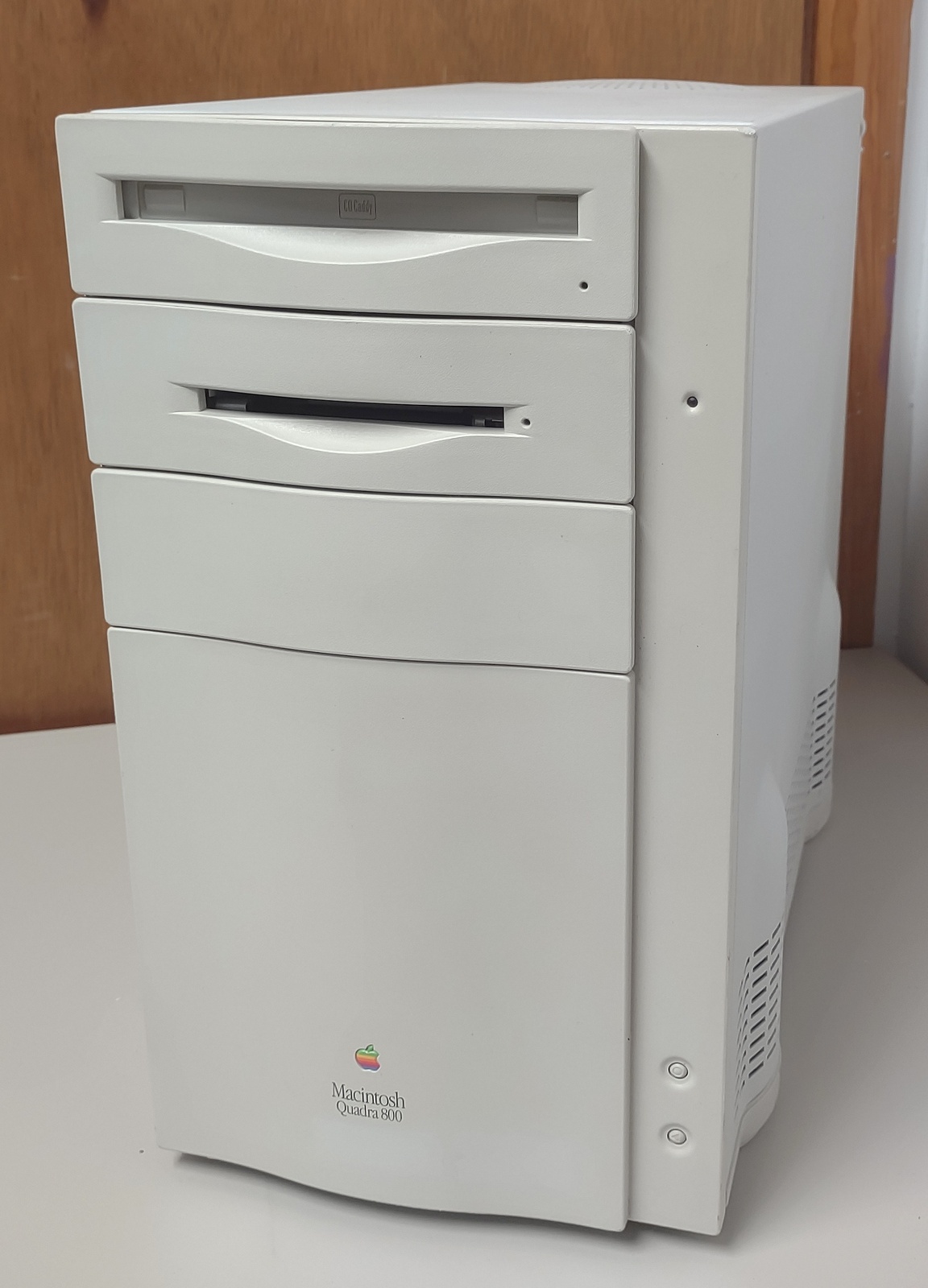 Apple Macintosh Quadra 800 68040 CD-ROM ??MB RAM NO HDD NO BOOT, Plays Song 1993