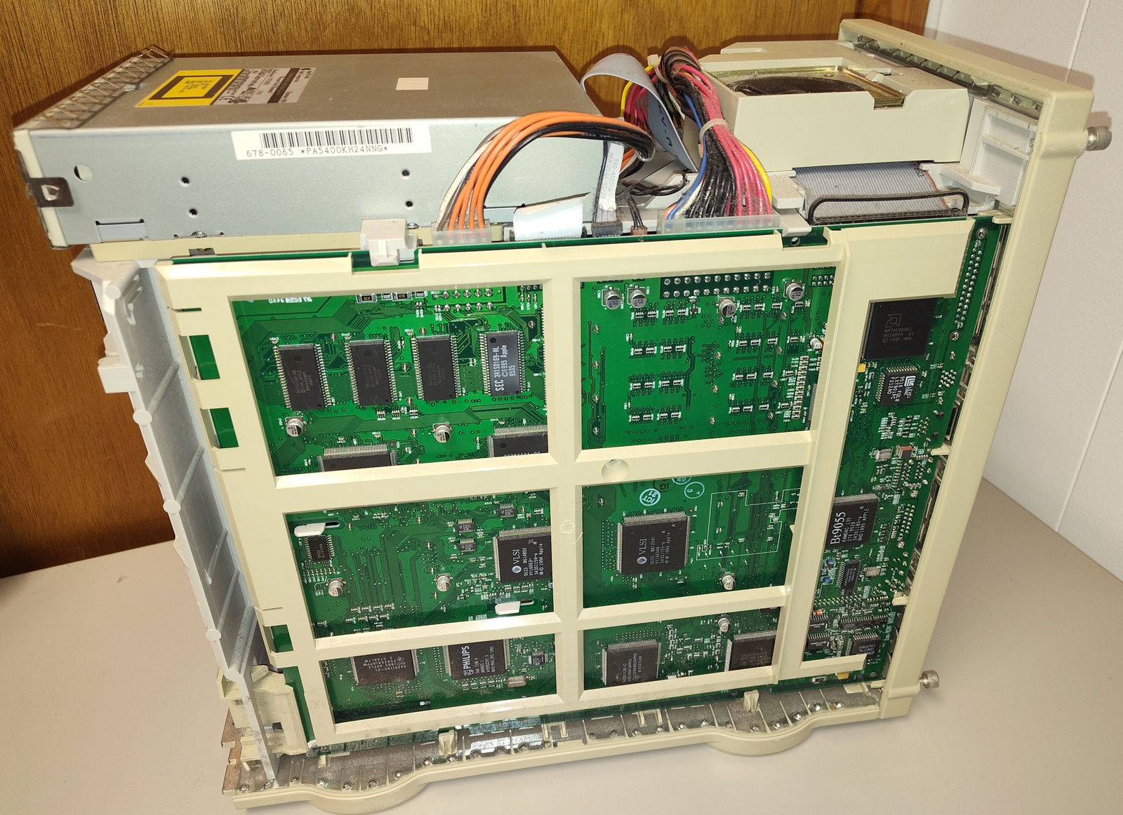 Apple Power Macintosh PowerMac 8500/120 120MHz PowerPC 604 128MB RAM 1GB SCSI HDD - Image 18