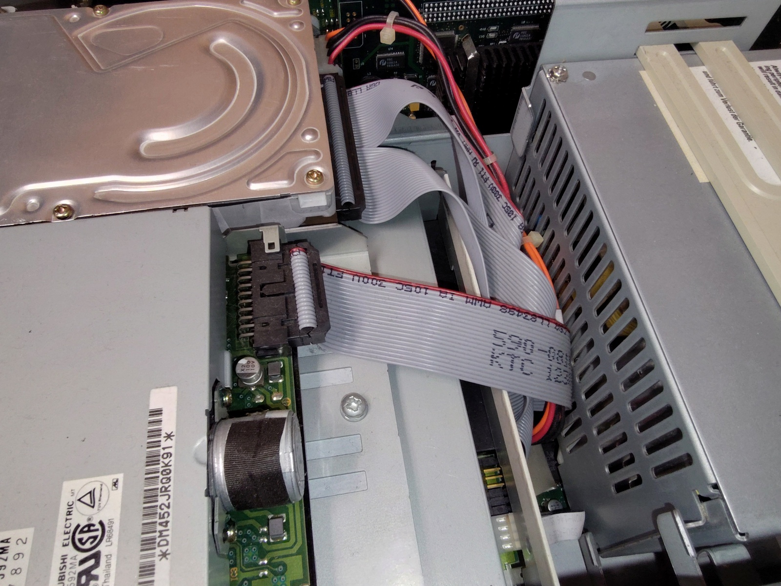 Apple Power Macintosh PowerMac 7100/80 80MHz PowerPC 601 72MB RAM 700MB HDD 1994 - Image 17