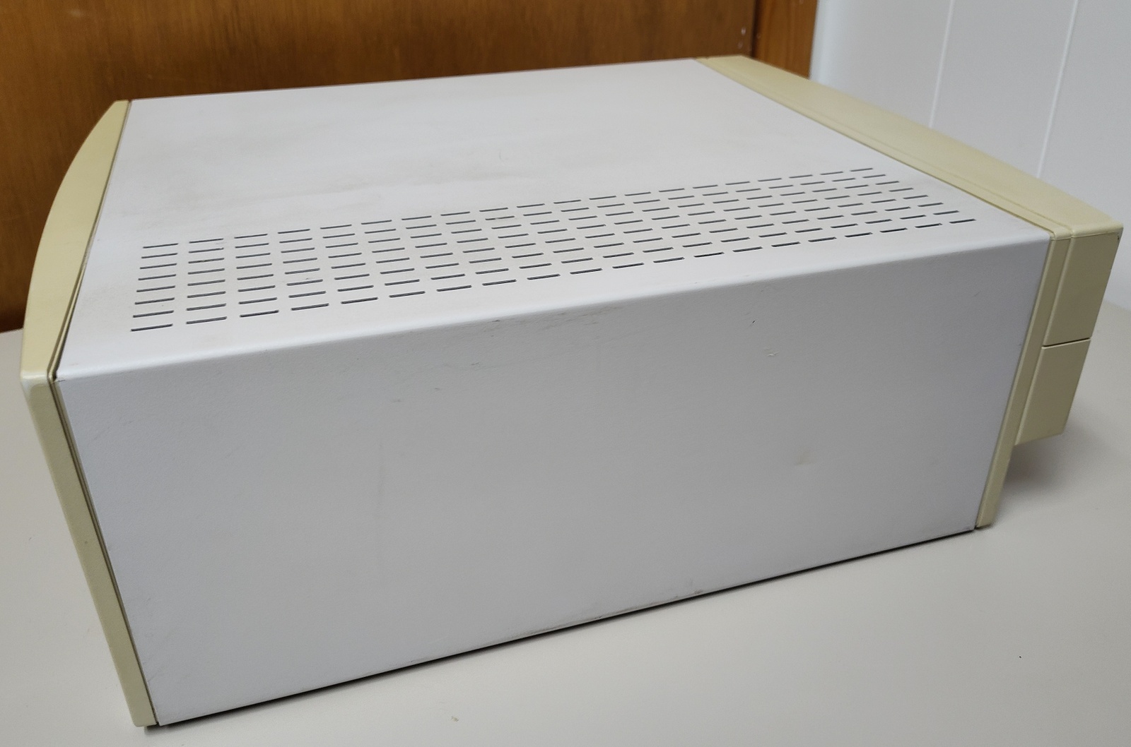 Apple Power Macintosh PowerMac 7100/80 80MHz PowerPC 601 72MB RAM 700MB HDD 1994 - Image 4