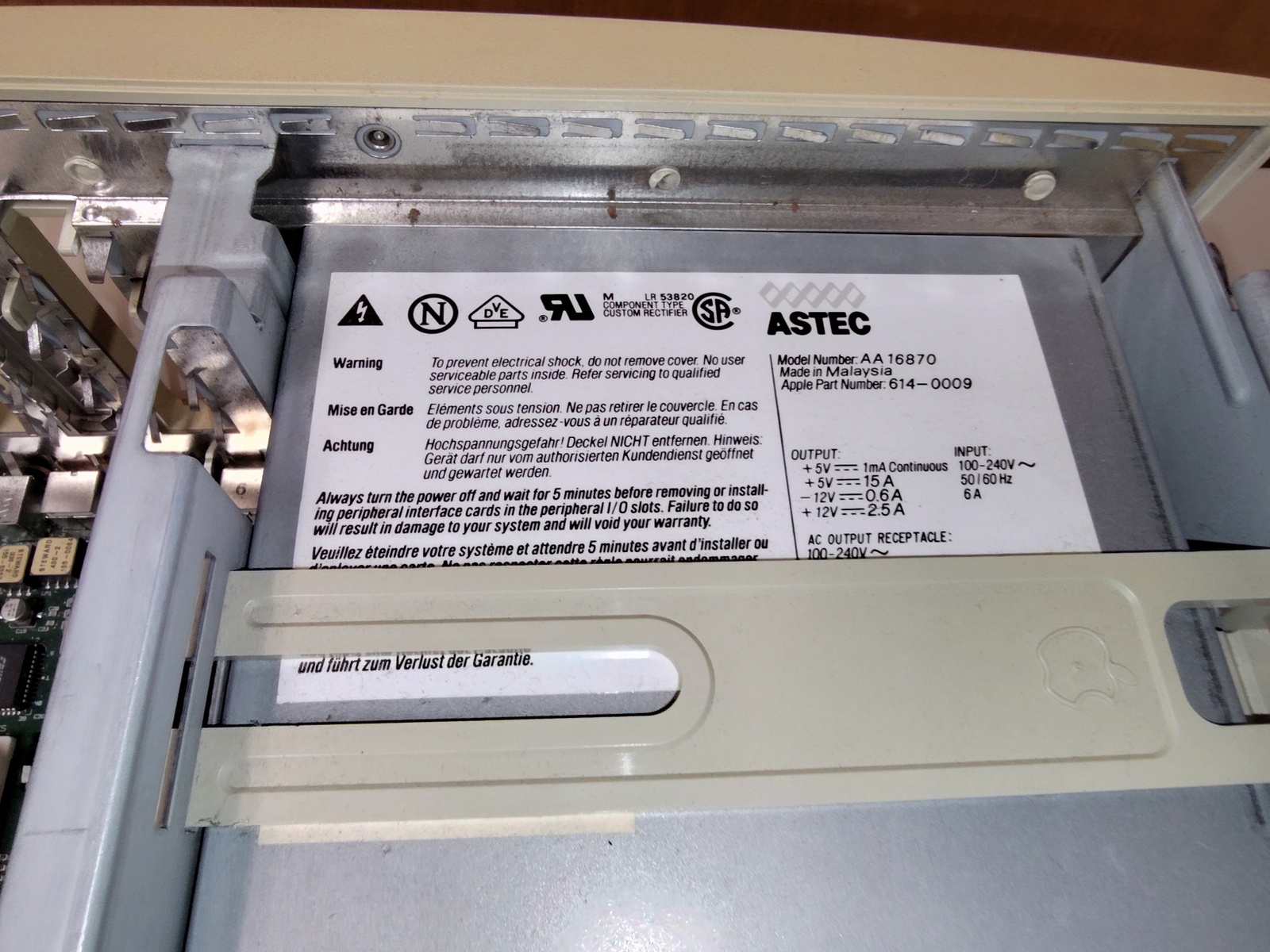 Apple Power Macintosh PowerMac 7100/80 80MHz PowerPC 601 72MB RAM 700MB HDD 1994 - Image 13