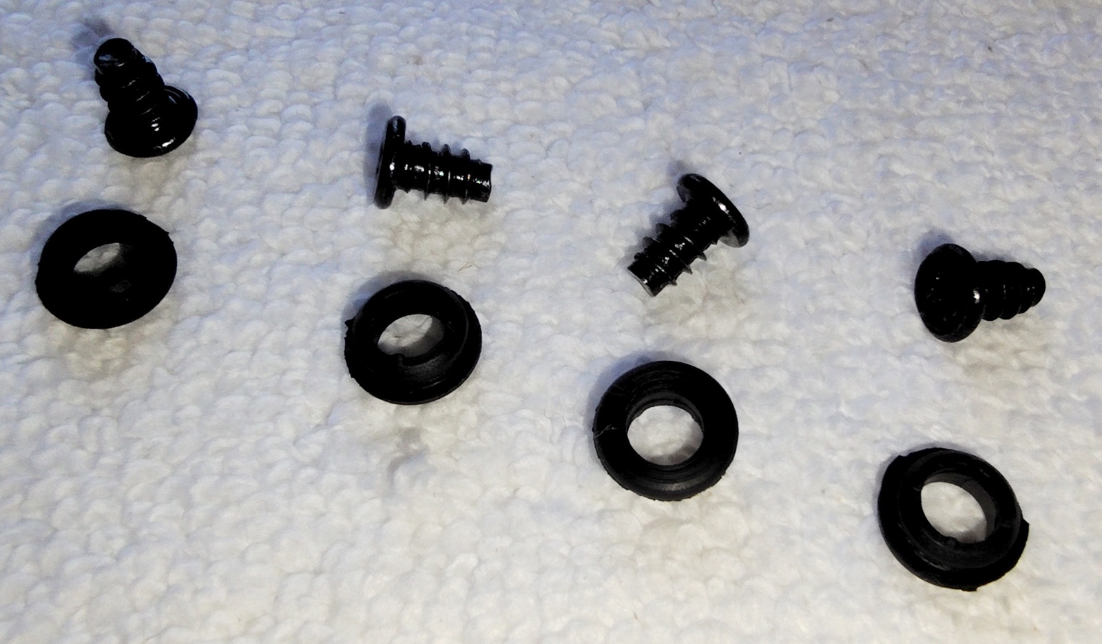 Lot 4 Side Panel Mounted Cooling Fan Grommets & Screws for Corsair Vengeance C70 - Image 4