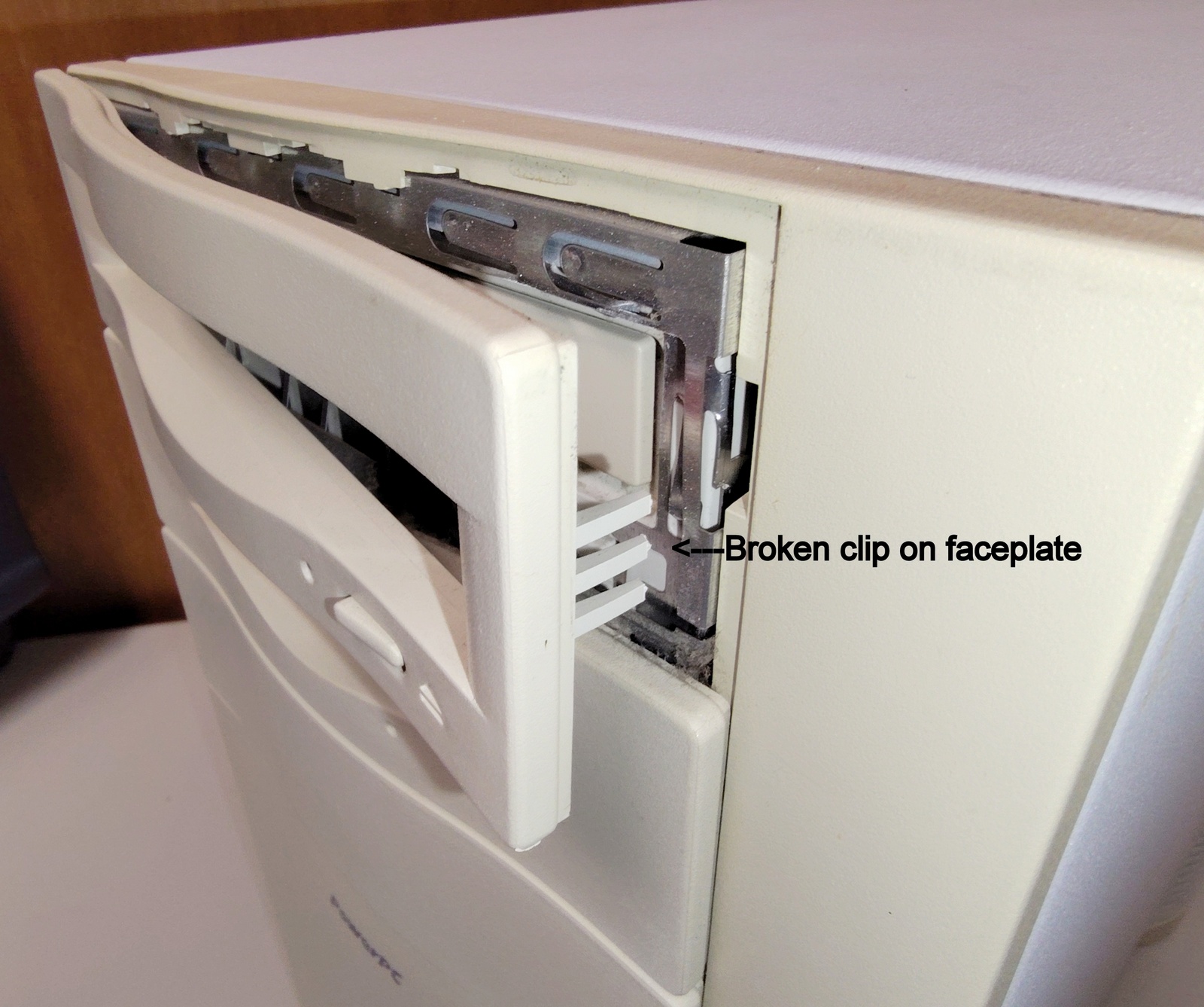Apple Power Macintosh PowerMac 8500/120 120MHz PowerPC 604 ?MB RAM NO HD PARTS! - Image 2
