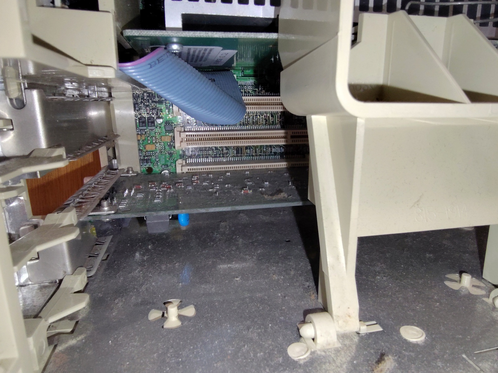 Apple Power Macintosh PowerMac 8500/120 120MHz PowerPC 604 ?MB RAM NO HD PARTS! - Image 17