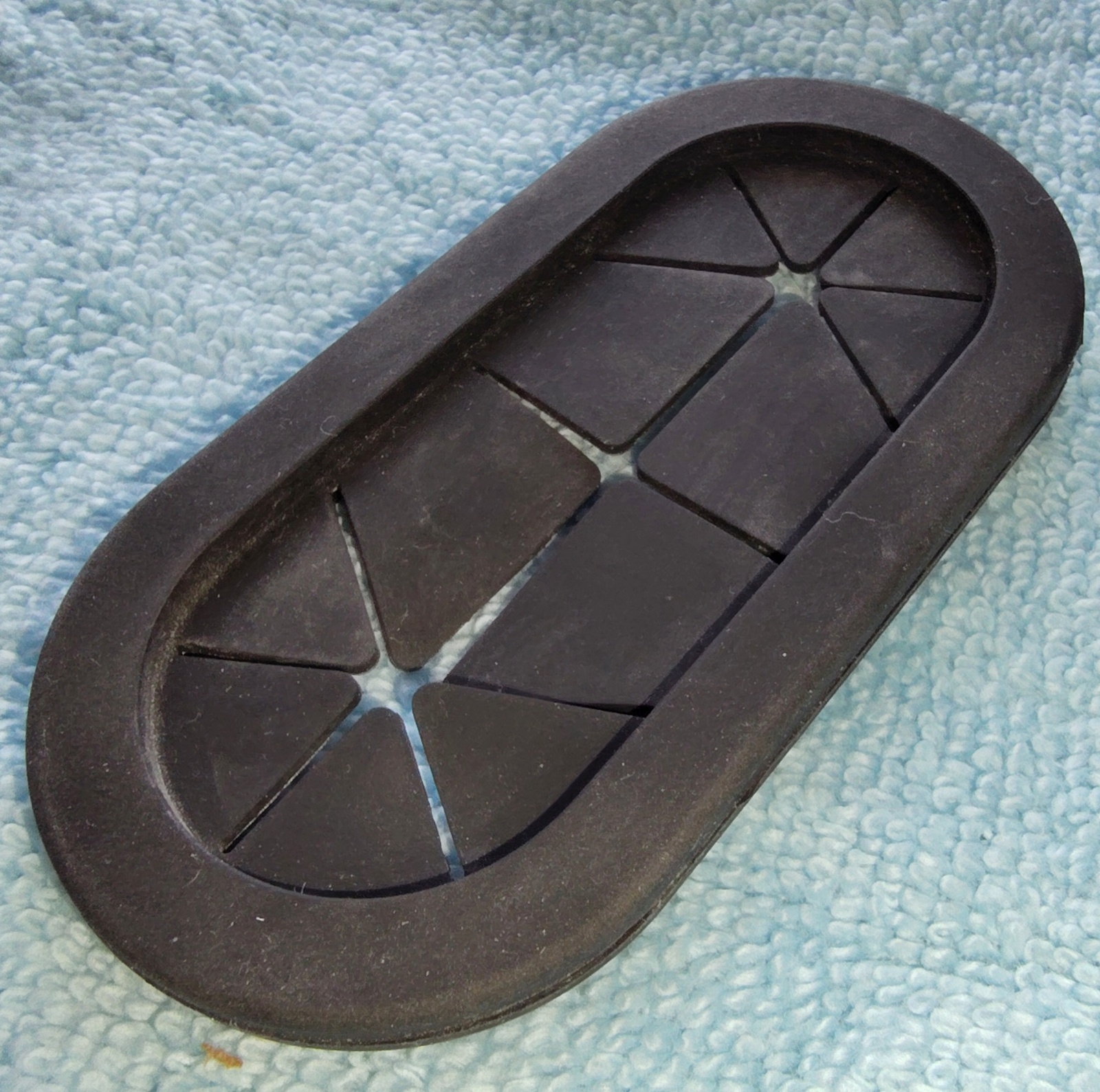 One Rounded Black Rubber Wire-Routing Grommet 4 Corsair Vengeance C70 PC Case - Image 2