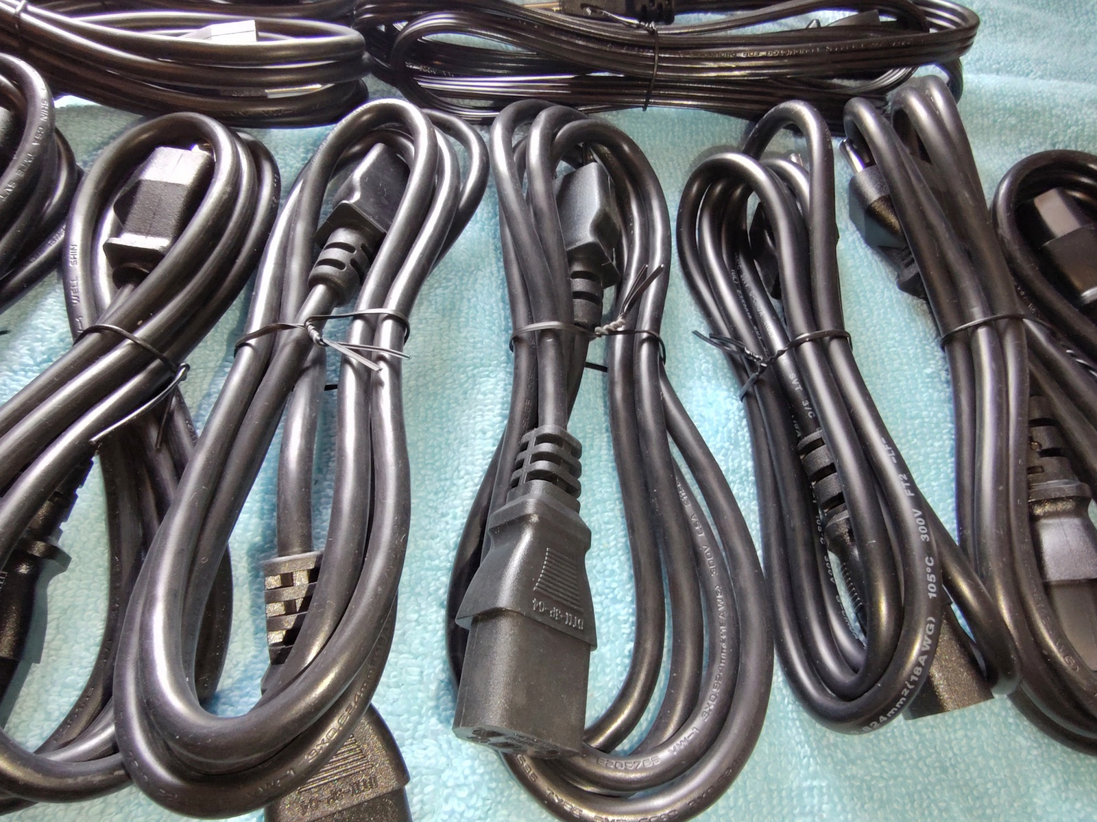 Lot of 13 New Black Standard PC/Monitor/Computer Power Cable Cords 6' 4' - Image 6