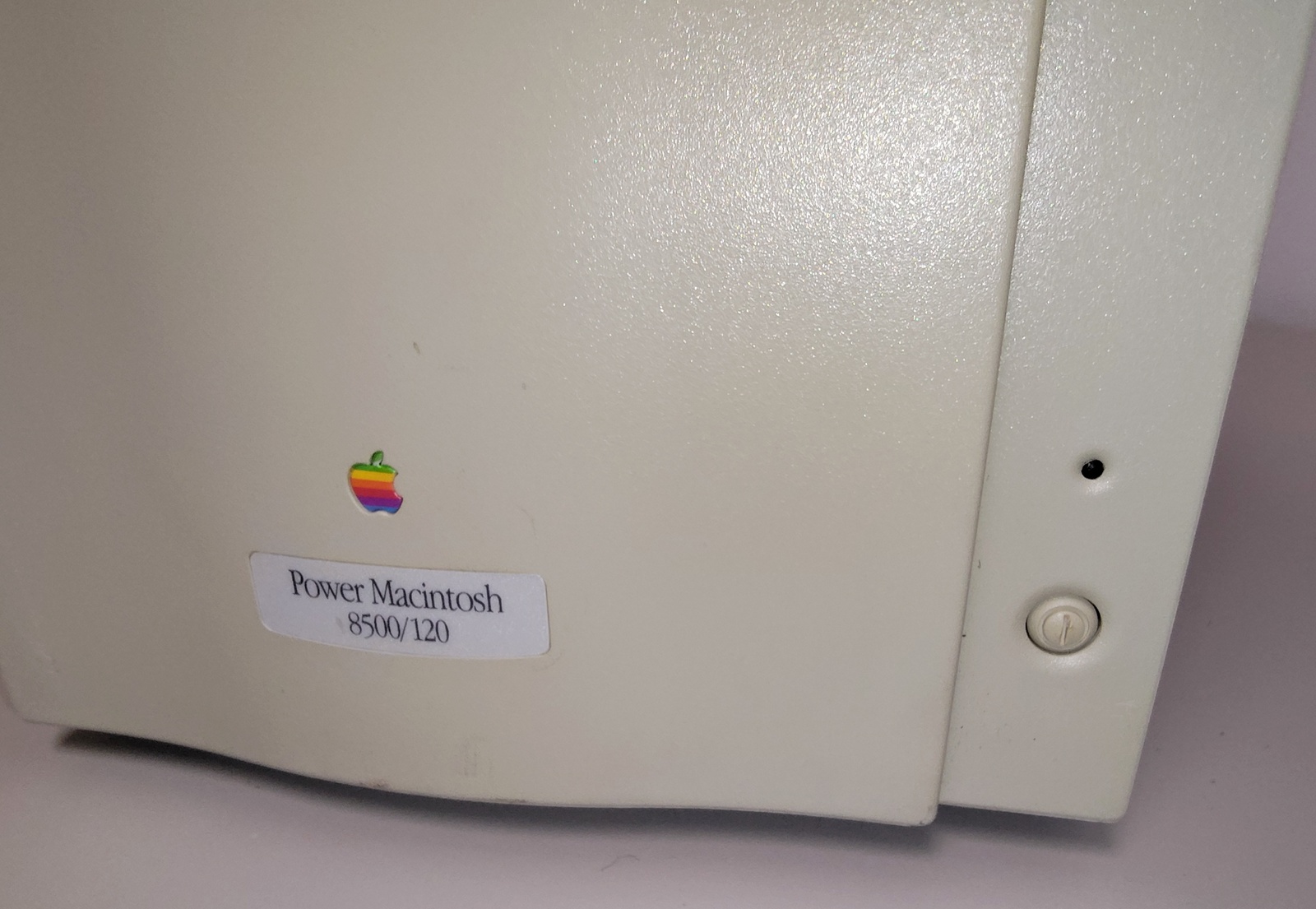 Apple Power Macintosh PowerMac 8500/120 120MHz PowerPC 604 50MB RAM 1GB SCSI HDD - Image 3