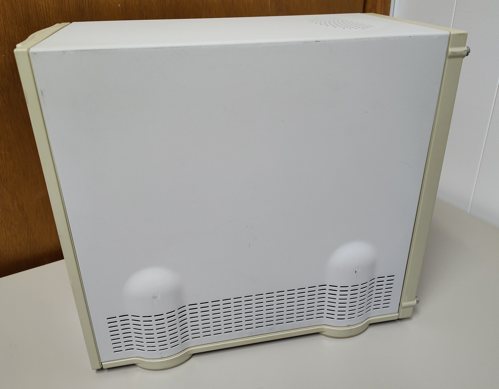 Apple Power Macintosh PowerMac 8500/120 120MHz PowerPC 604 50MB RAM 1GB SCSI HDD - Image 5