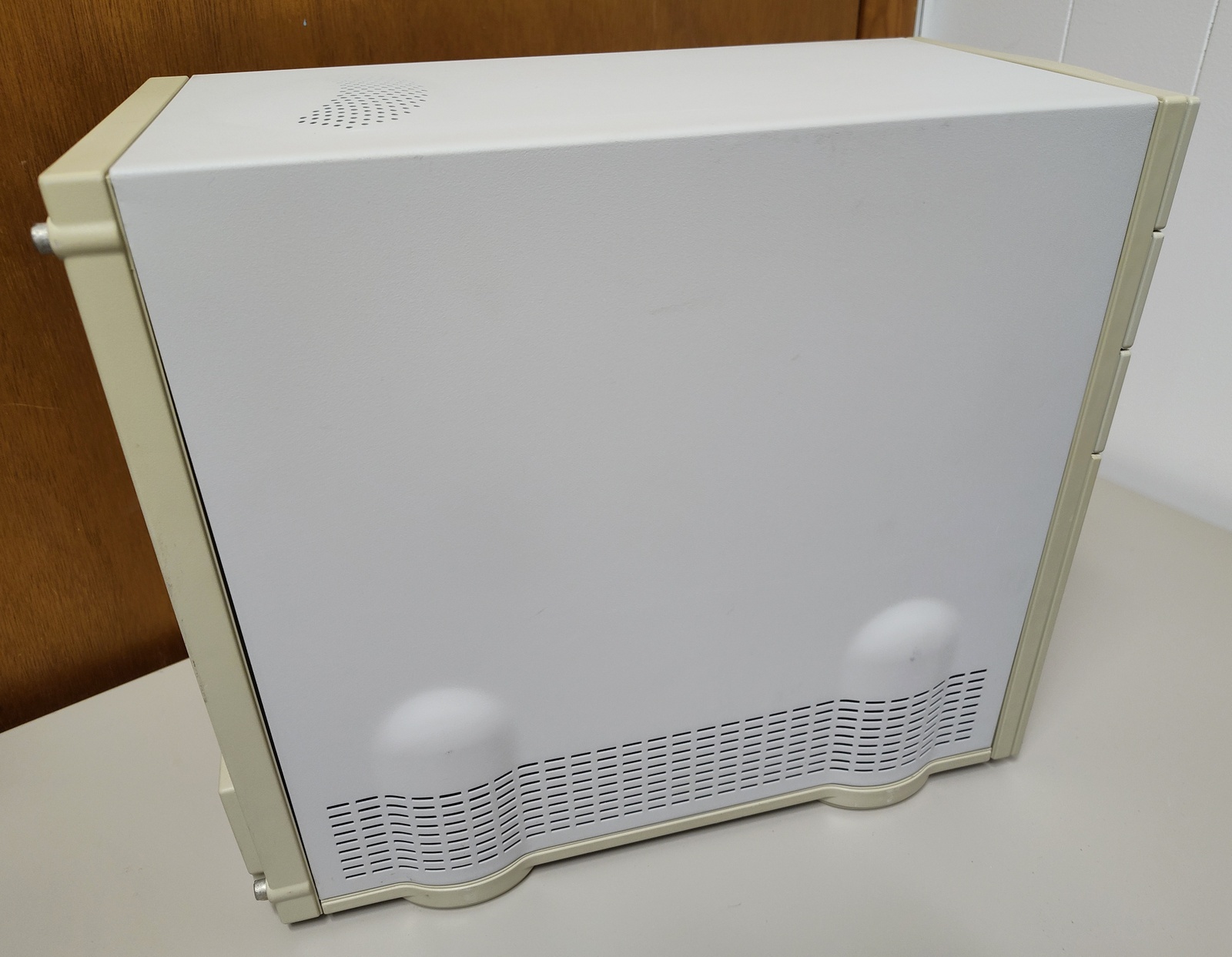 Apple Power Macintosh PowerMac 8500/120 120MHz PowerPC 604 50MB RAM 1GB SCSI HDD - Image 9