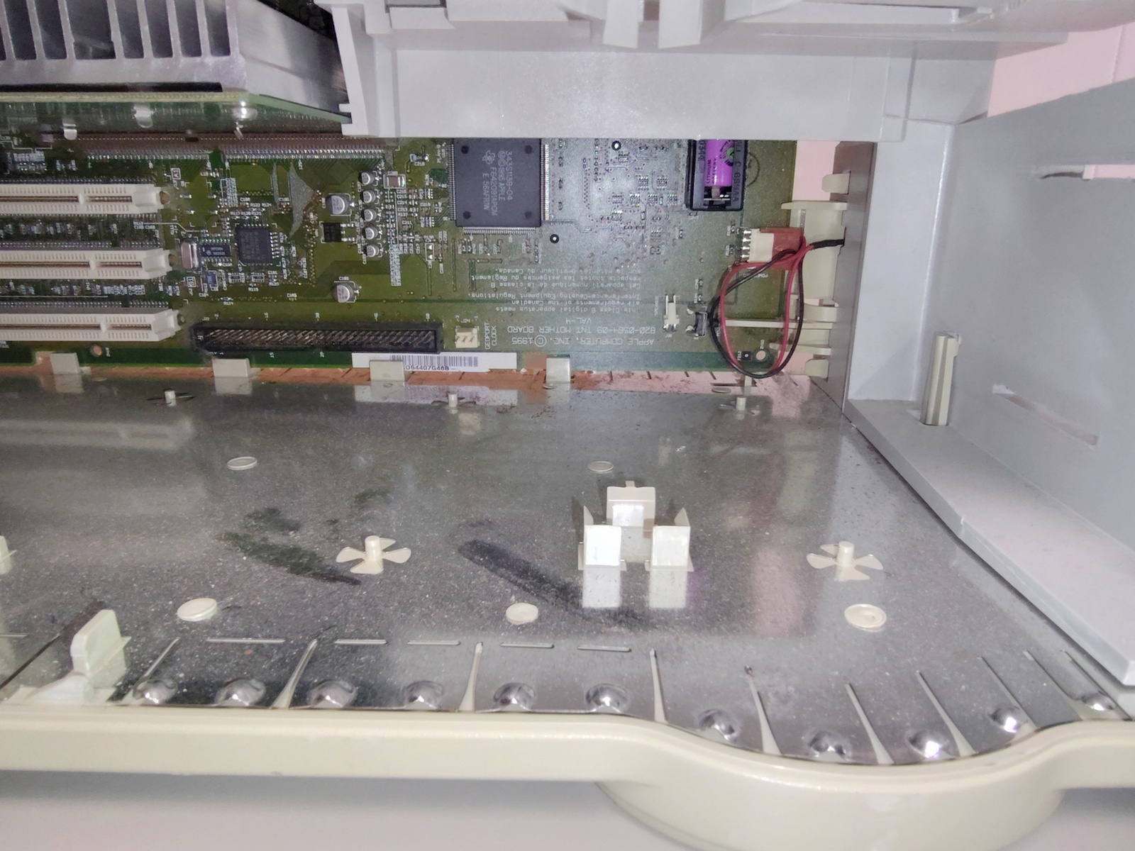 Apple Power Macintosh PowerMac 8500/120 120MHz PowerPC 604 50MB RAM 1GB SCSI HDD - Image 14