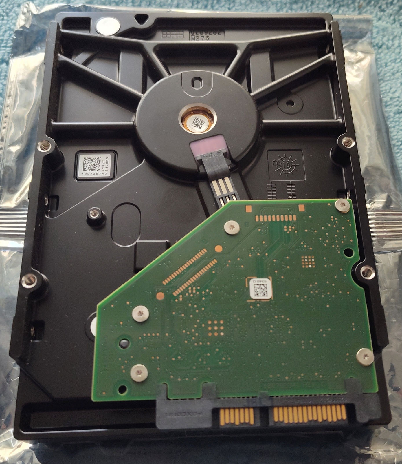 Seagate Ironwolf 4TB ST4000VN008 Desktop 3.5" SATA NAS Hard Disk Drive HDD 2020 - Image 3