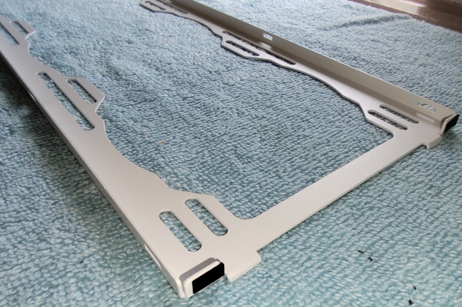 White Metal Side Cooling Fan Bracket Holder for Corsair 2000D Airflow Desktop Case - Image 7