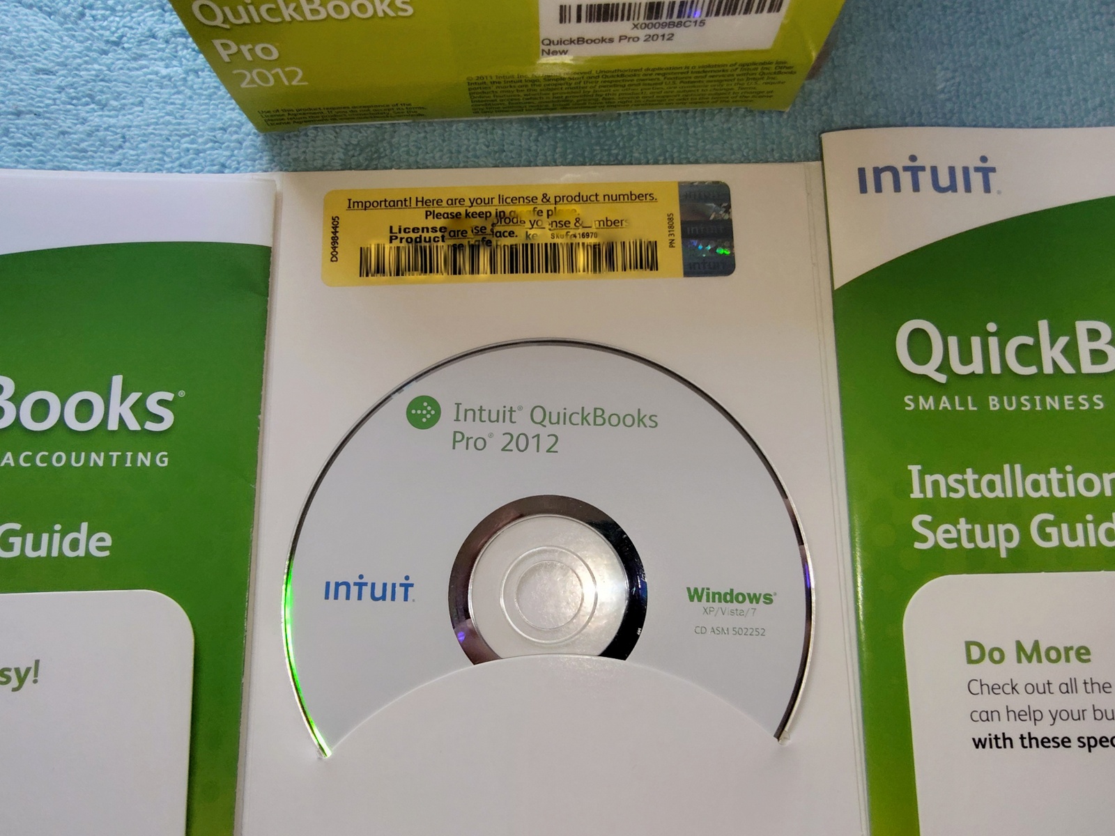 Intuit Quickbooks Pro 2012 Desktop Accounting Original Box, Disc, License No. - Image 3