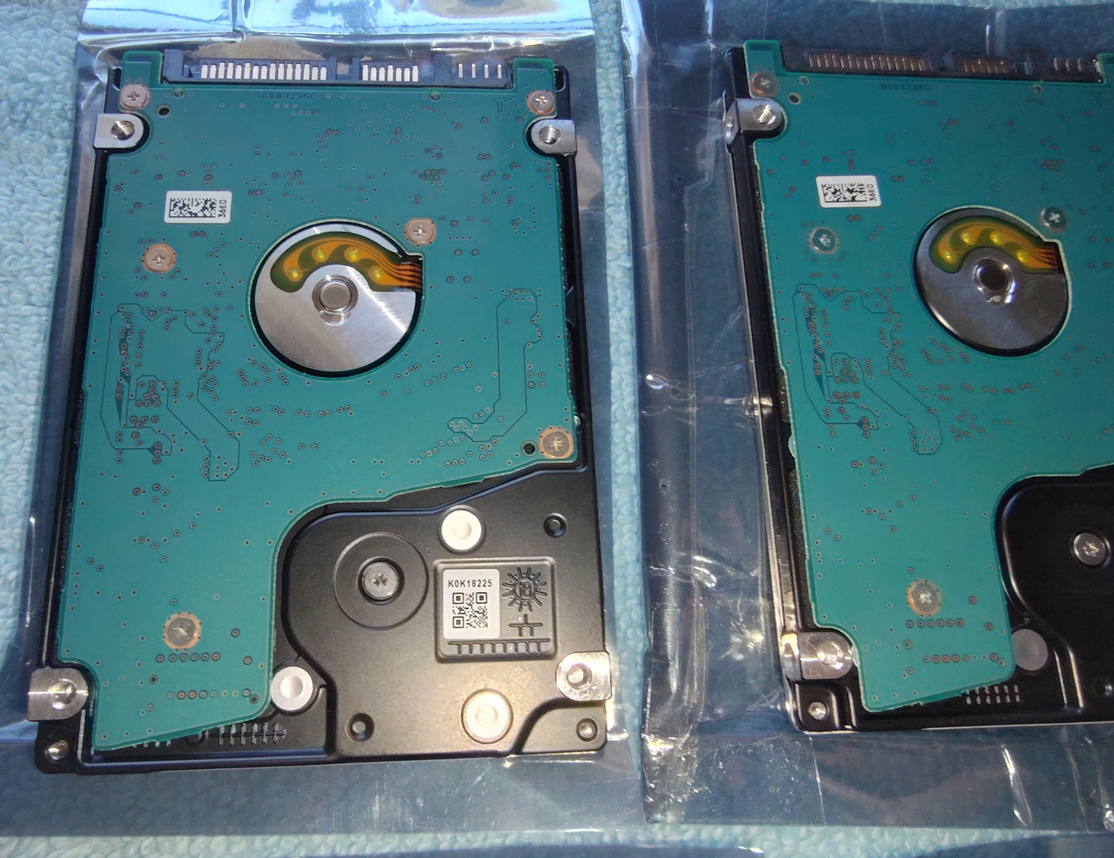 Lot of 4 500GB Notebook Laptop 2.5" SATA Hard Disk Drives Toshiba MQ01ACF050 - Image 7