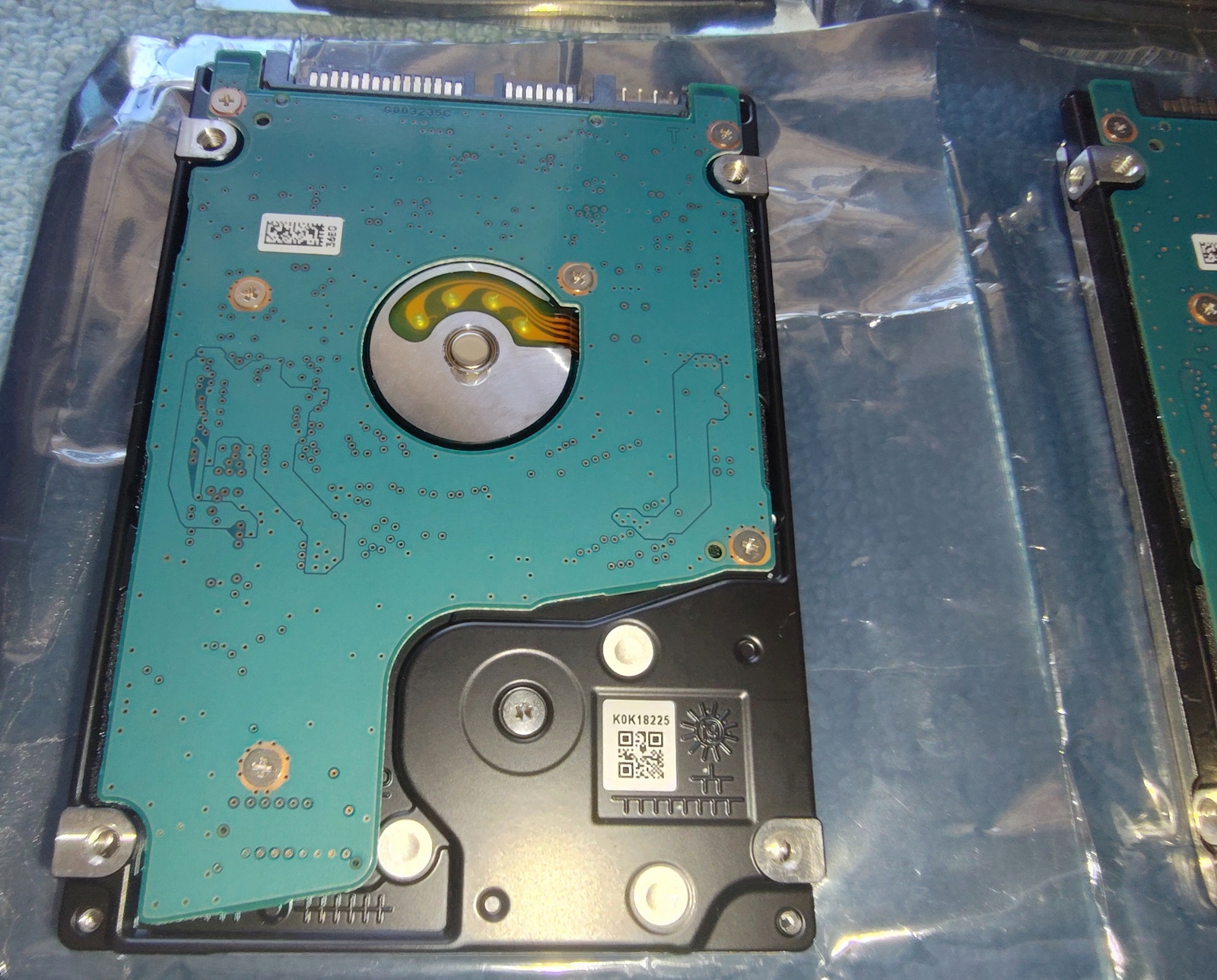 Lot of 4 500GB Notebook Laptop 2.5" SATA Hard Disk Drives Toshiba MQ01ACF050 - Image 10