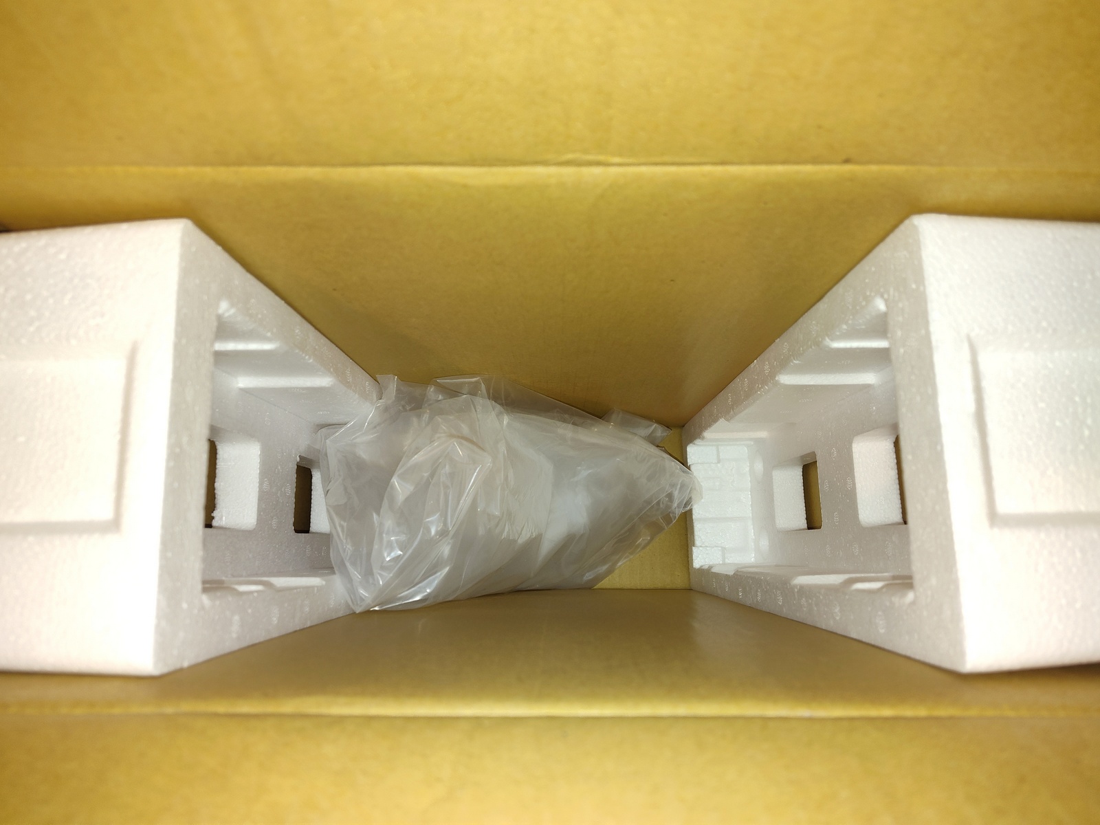 Original Shipping Box, Bag, Packing Foam for In Win CE685 Black Desktop PC Case - Image 8