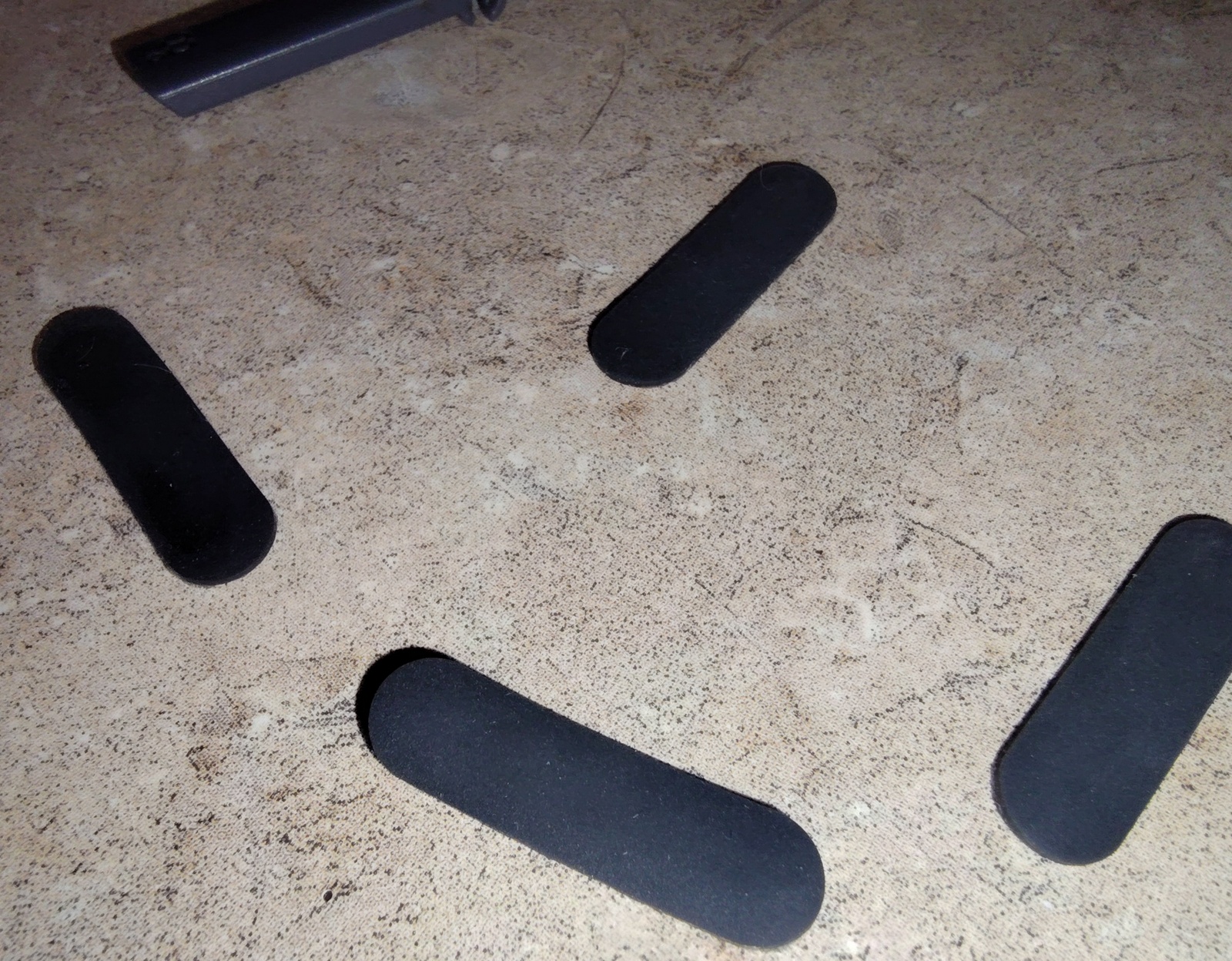 Black Plastic Feet Stands Props for Logitech K750 Wireless Solar Computer Keyboard - Image 2