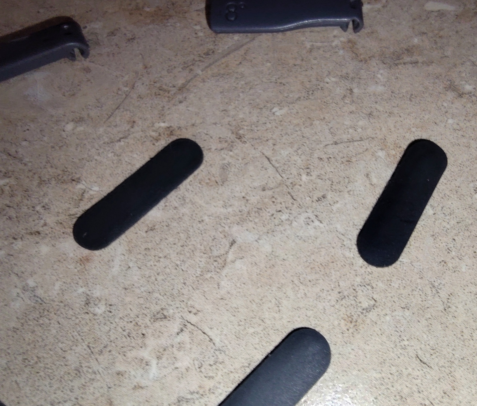 Black Plastic Feet Stands Props for Logitech K750 Wireless Solar Computer Keyboard - Image 3