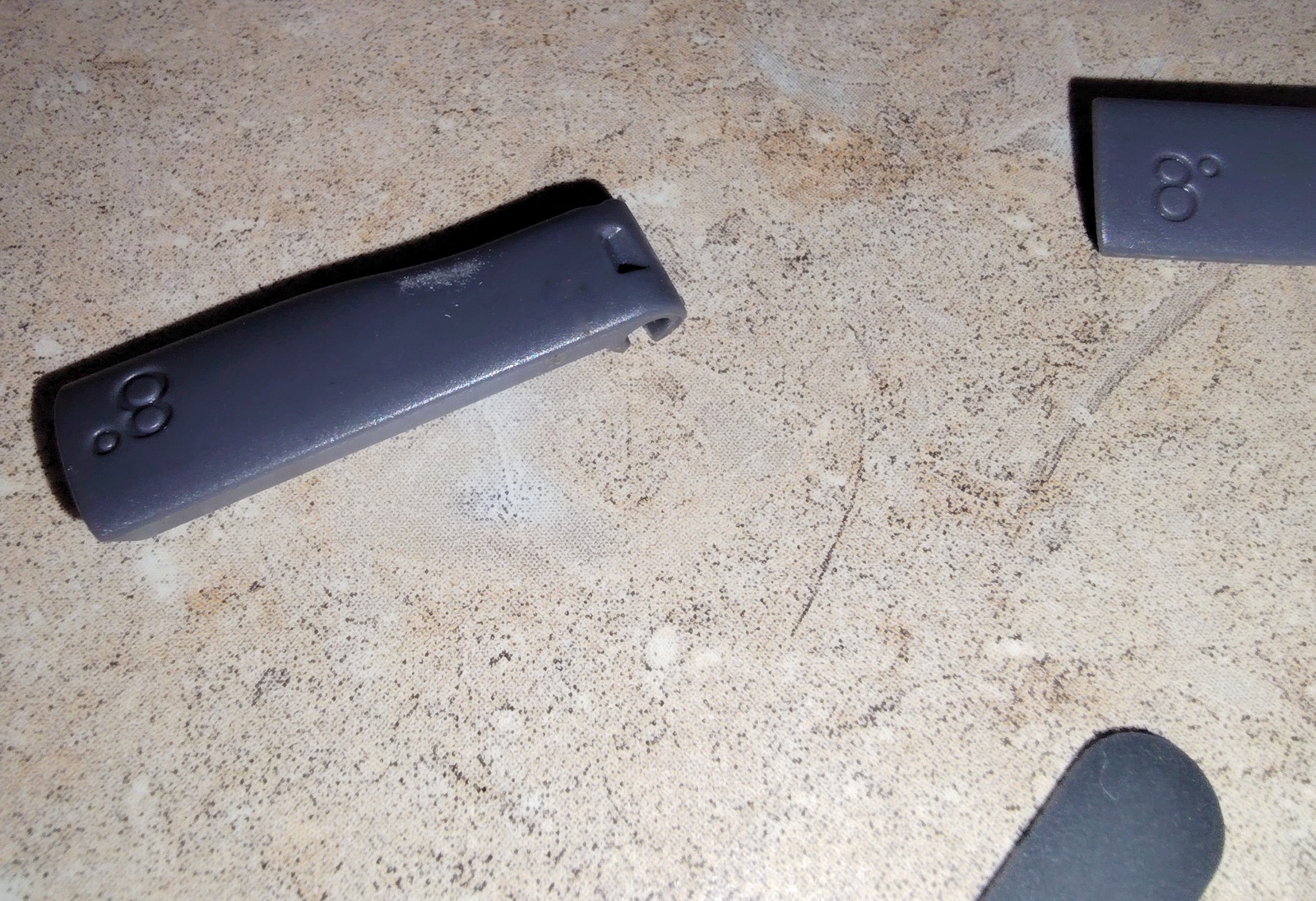 Black Plastic Feet Stands Props for Logitech K750 Wireless Solar Computer Keyboard - Image 4