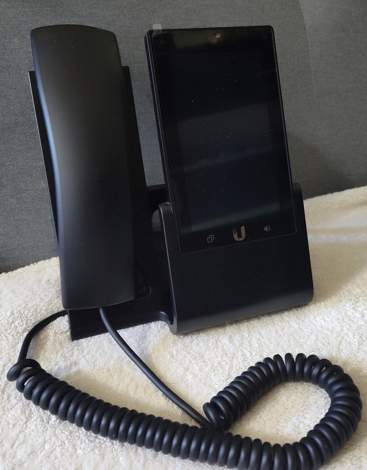 Ubiquiti UI UVP-Touch IP PoE Color Touch Screen Phone Telephone Unlocked 2021