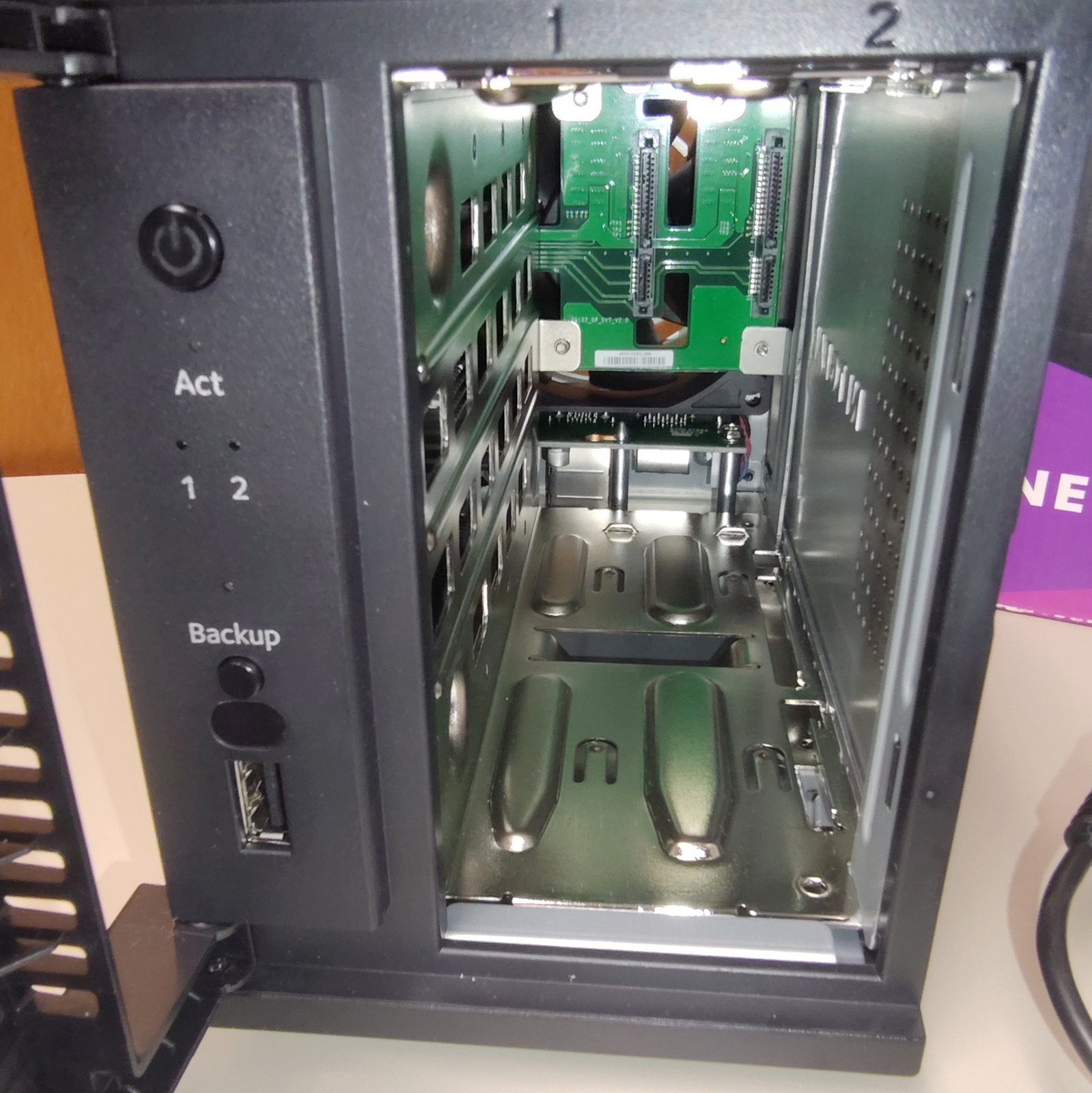 Netgear ReadyNAS RN10200-100NAS 2TB (2 x 1TB) 2-Bay NAS Network Attached Storage - Image 9