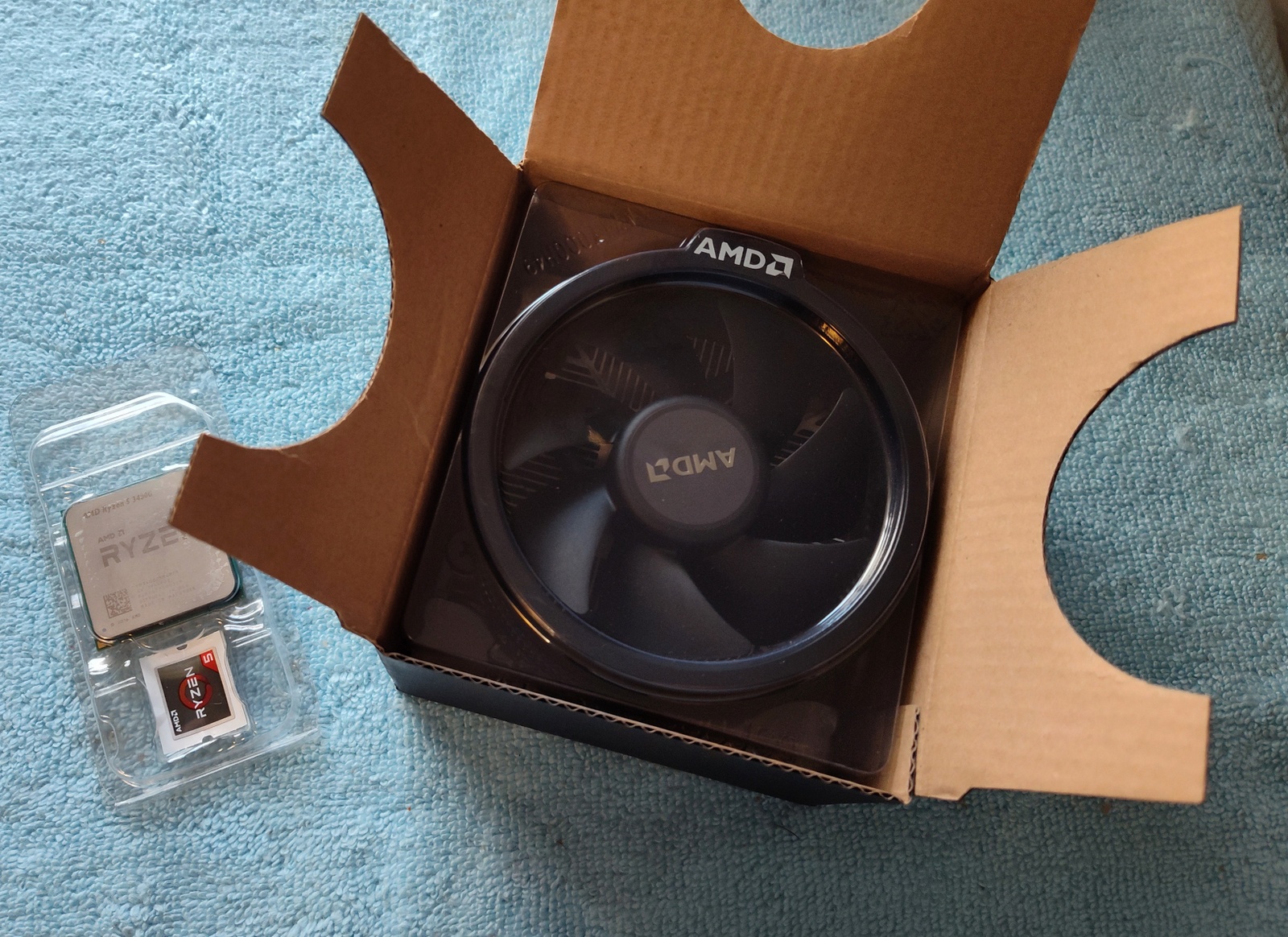 AMD Ryzen 5 3400G CPU Socket AM4 Processor YD3400C5M4MFH w/ New Heatsink Fan