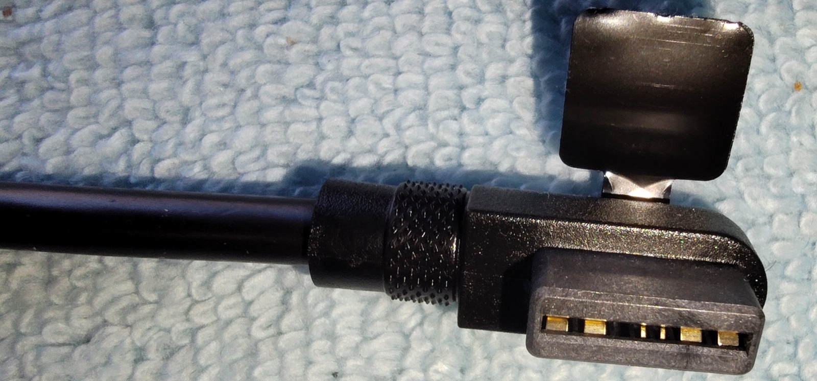 Black 90-Degree 135mm Corsair iCUE Cable for Link H100i RGB LED Cooler / Fans - Image 3