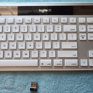 Silver / White Logitech K750 Wireless Solar Computer Keyboard for Mac Macintosh
