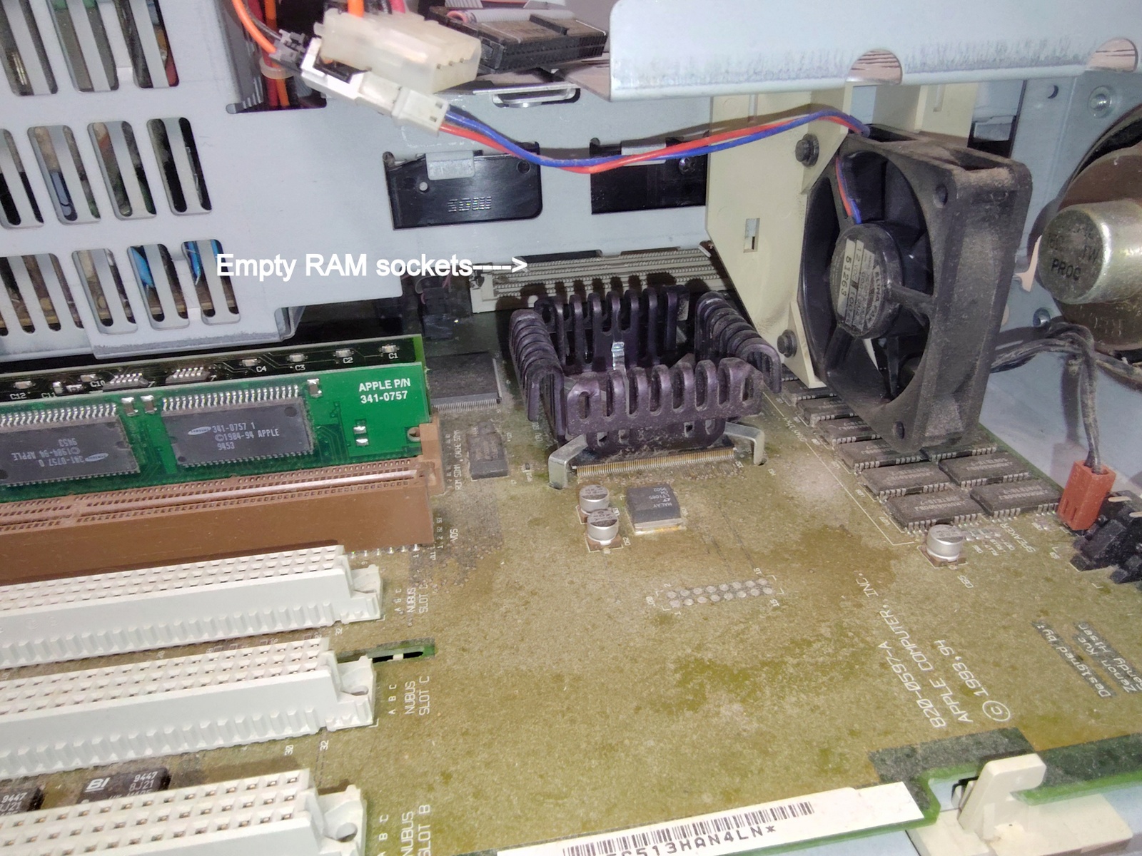 Apple Power Macintosh PowerMac 7100/80AV 80MHz PowerPC 601 ?MB RAM NO HDD 1994 - Image 18