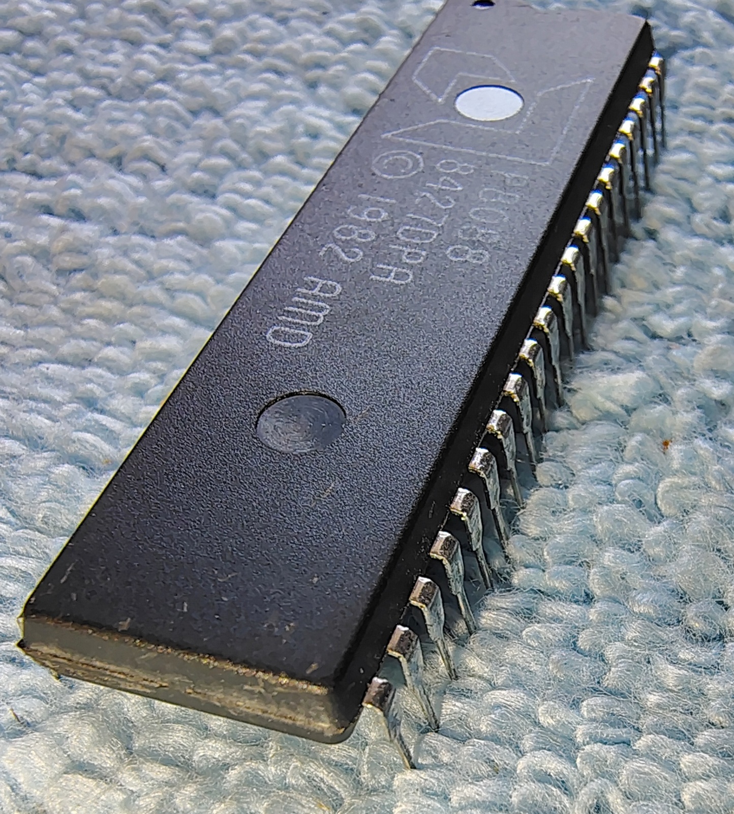 AMD P8088 8427DPA CPU Processor Chip Black 40-pin Plastic DIP Package 1982 M - Image 2