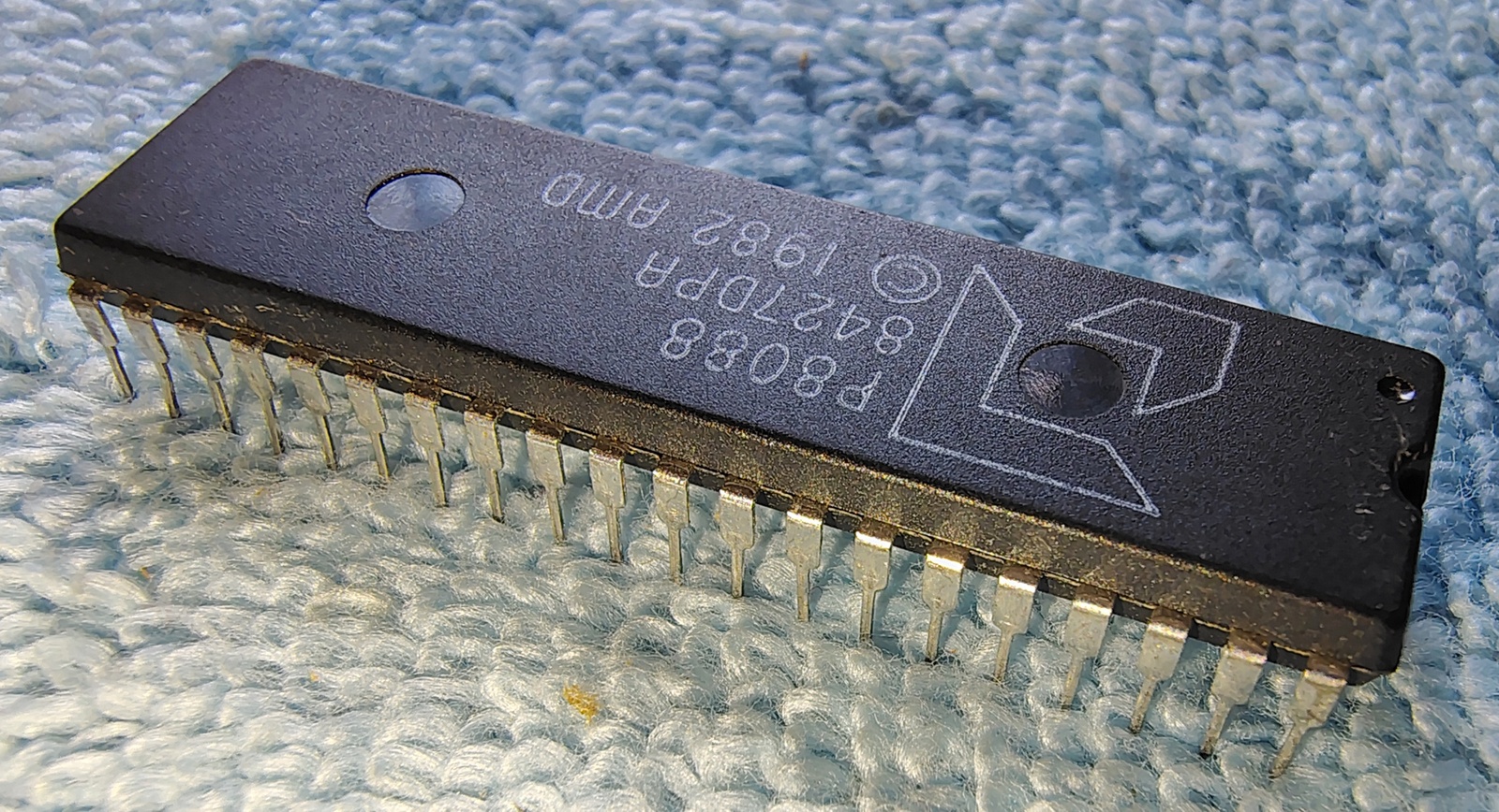 AMD P8088 8427DPA CPU Processor Chip Black 40-pin Plastic DIP Package 1982 M - Image 3