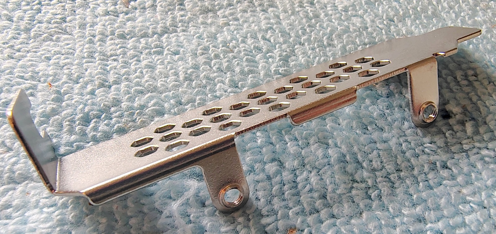 Low Profile Vented Metal PCIe Bracket for ASM1061 SATA Storage Controller Card - Image 2