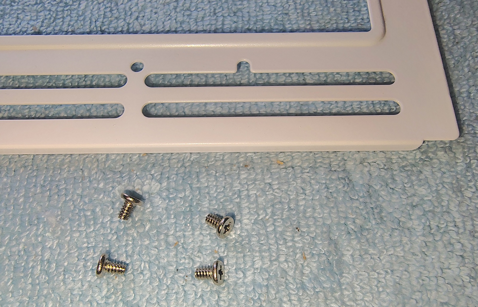 White Metal Steel Side Cooling Fan Bracket for Cooler Master QUBE 500 PC Case - Image 2