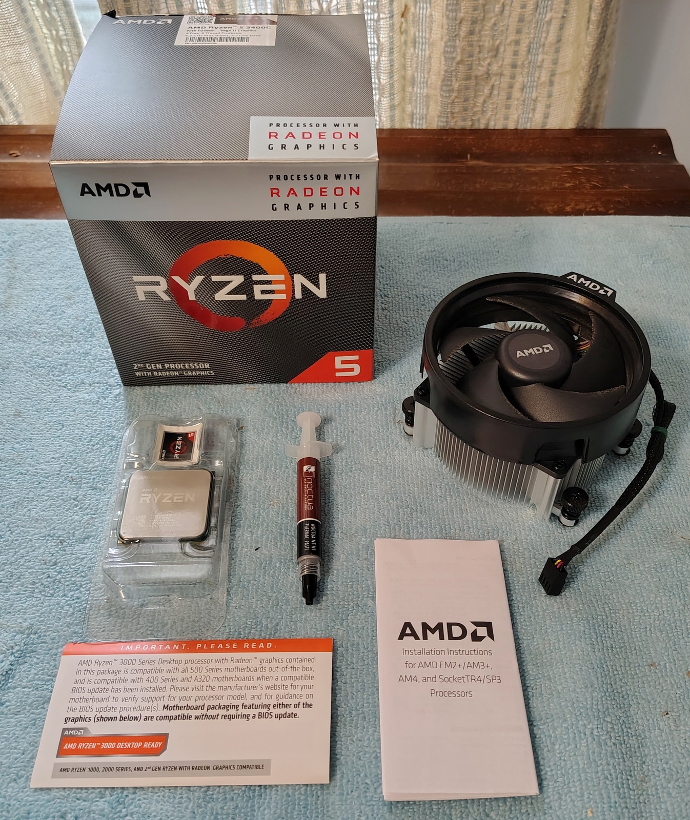 AMD Ryzen 5 3400G CPU APU Socket AM4 Processor YD3400C5FHBOX w/ Heatsink, Fan