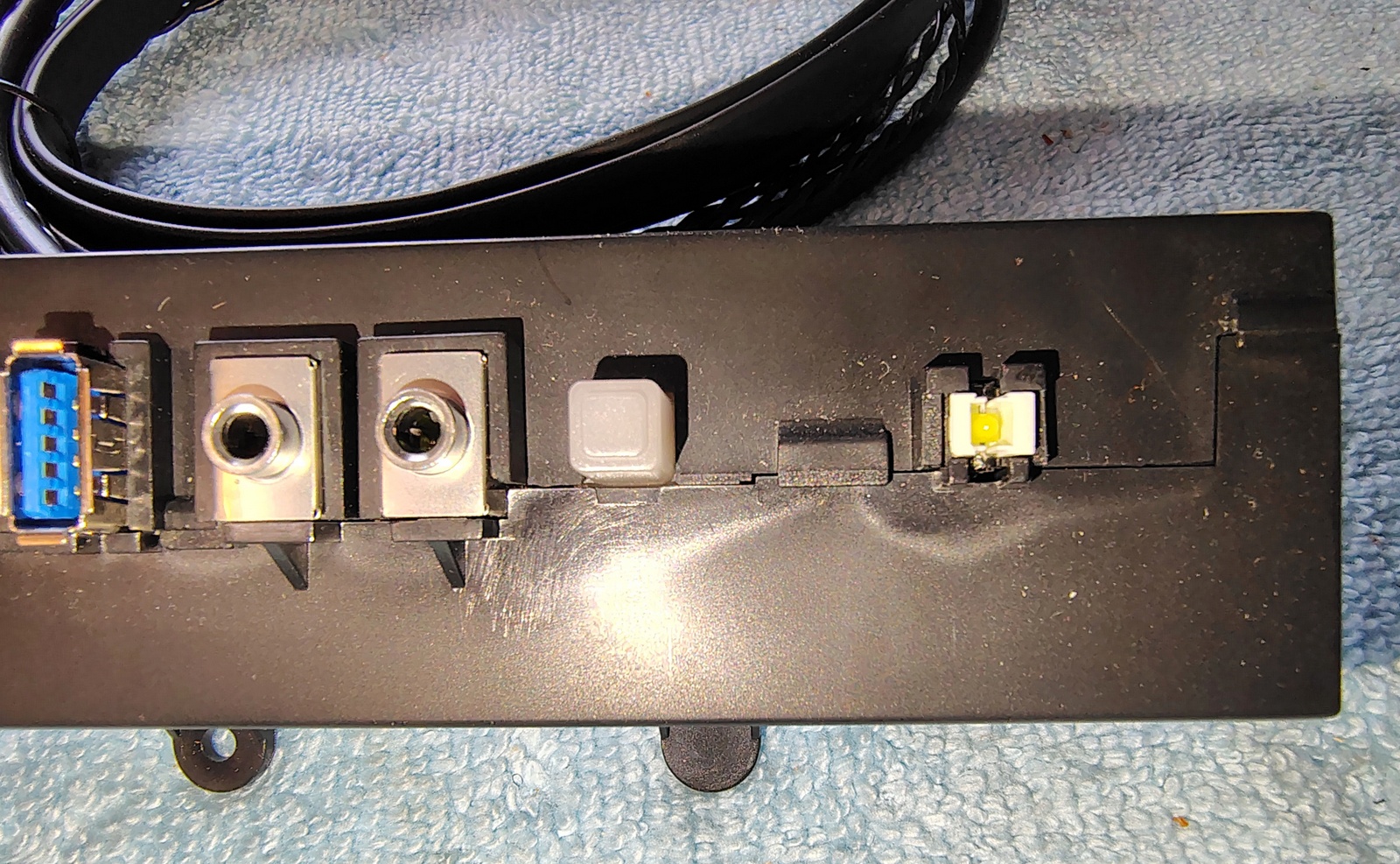 Used I/O IO Panel USB Audio Power Reset for Corsair Vengeance C70 Desktop Case - Image 3