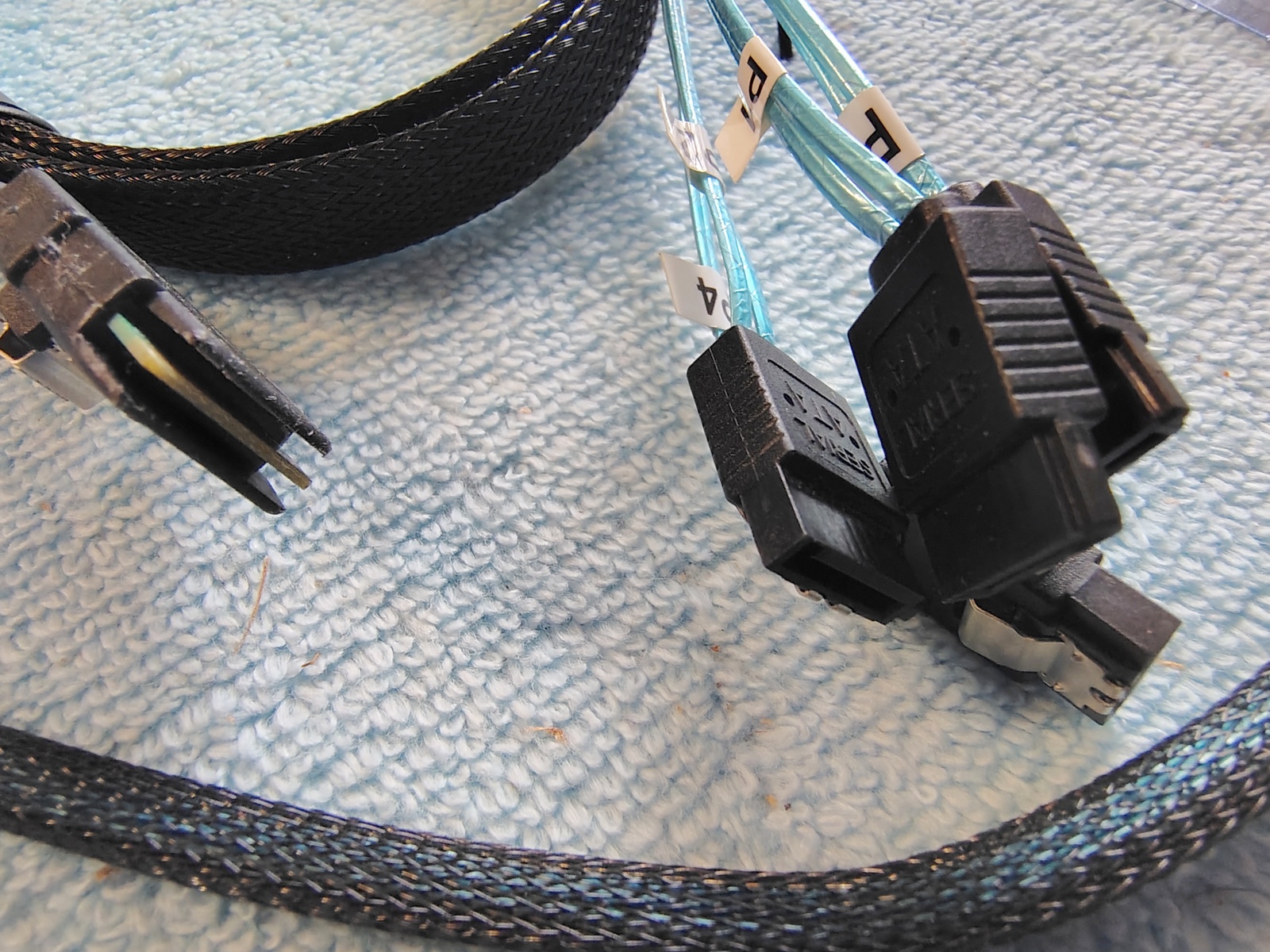 Startech.com 8 Port SATA III PCIe Controller 8P6G-PCIe-CARD Gen 2 x4 SFF-8087 - Image 3