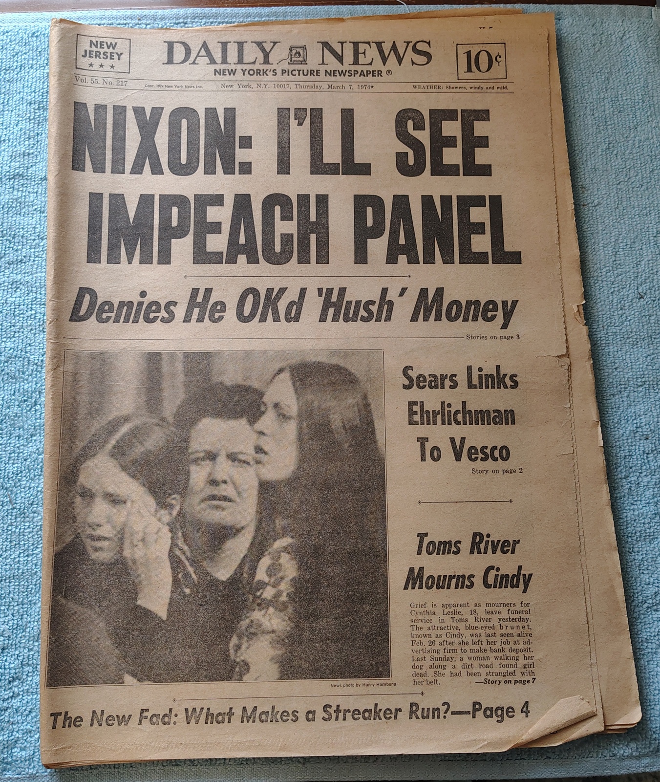 New York Daily News 7 March 1974 President Nixon Denies Hush Money Rangers Hawks