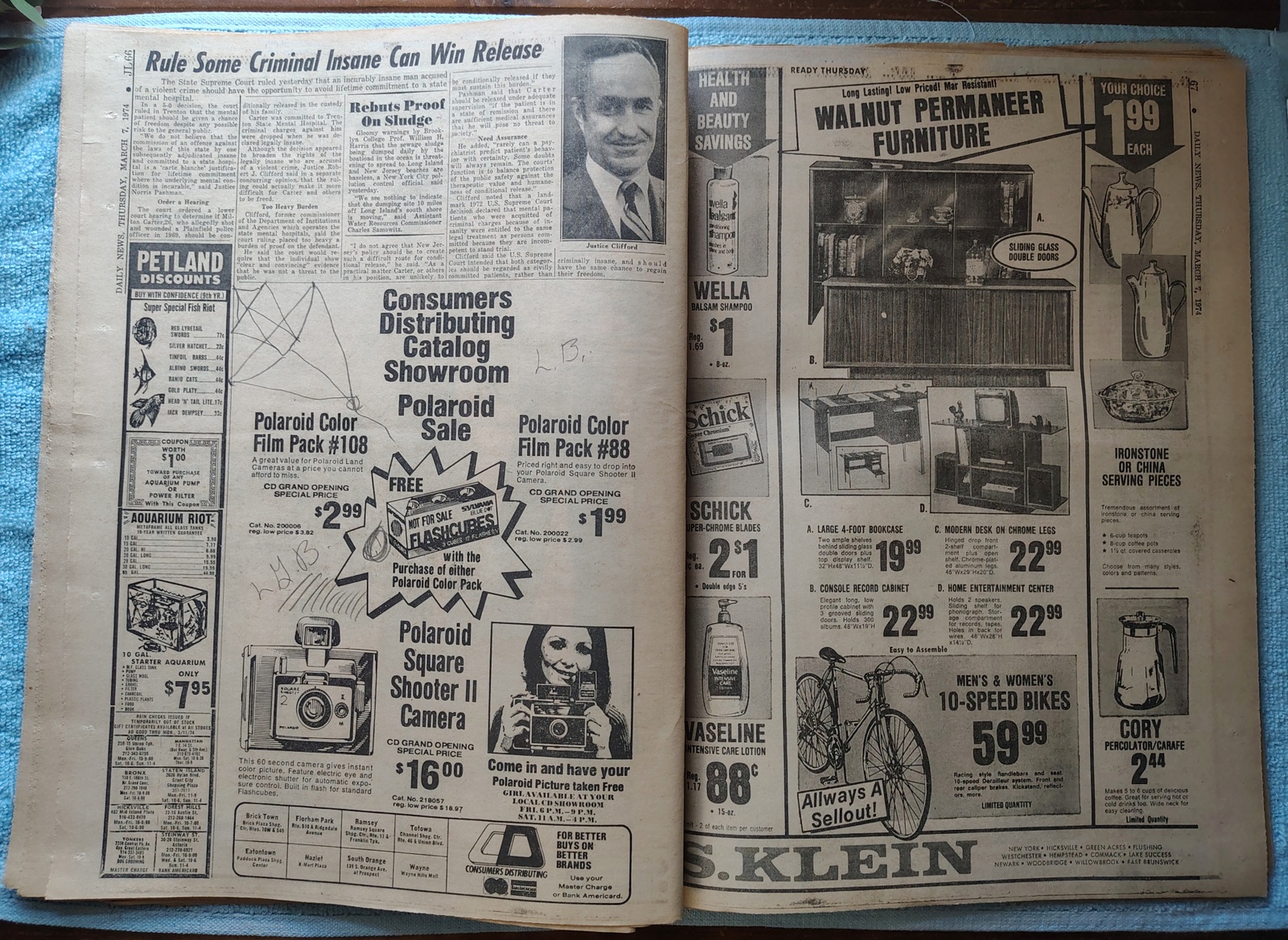 New York Daily News 7 March 1974 President Nixon Denies Hush Money Rangers Hawks - Image 16