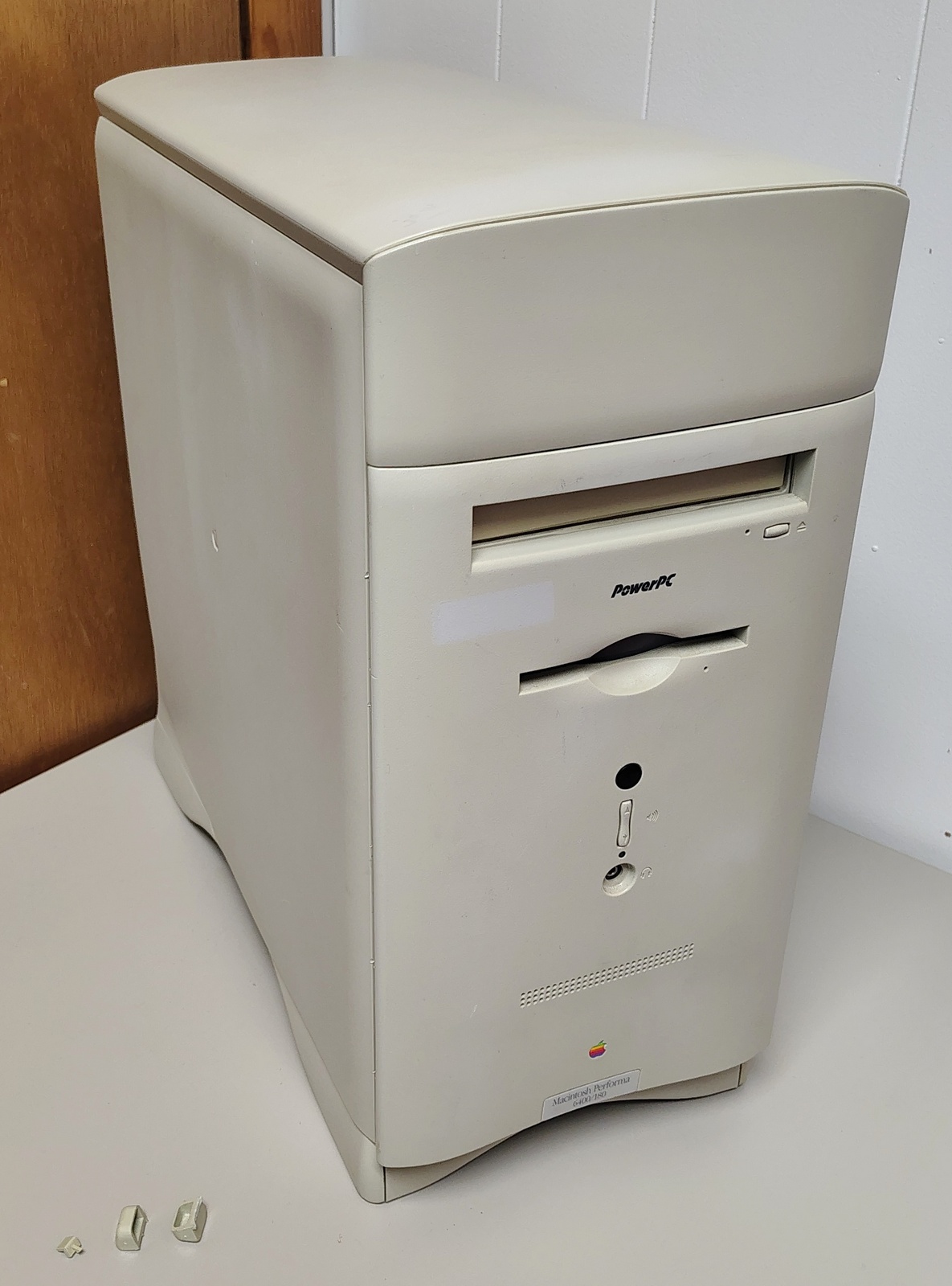 Apple Power Macintosh Performa 6400/180 180MHz PowerPC 603e 32M RAM 4.3GHDD 1996