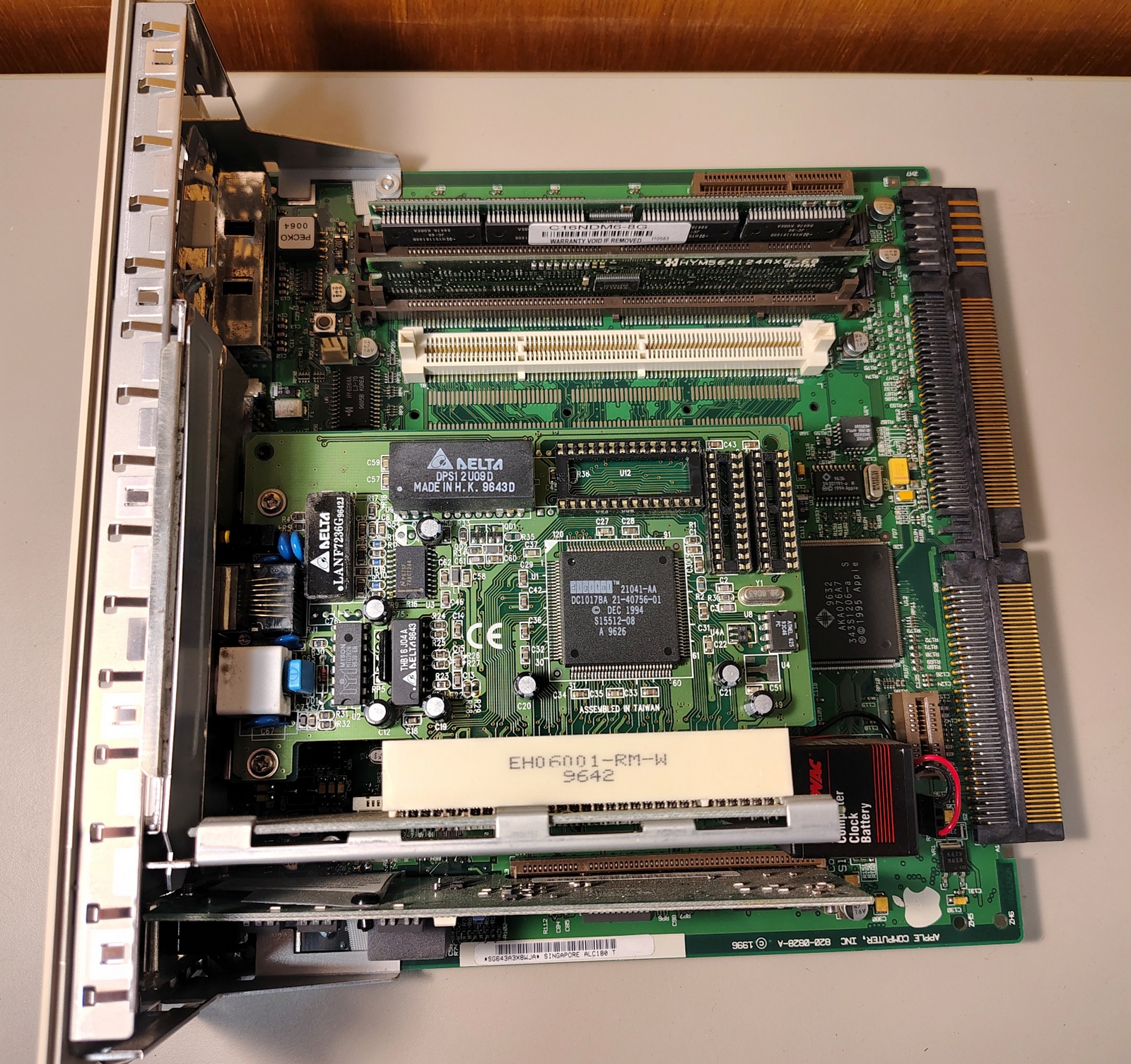 Apple Power Macintosh Performa 6400/180 180MHz PowerPC 603e 32M RAM 4.3GHDD 1996 - Image 16