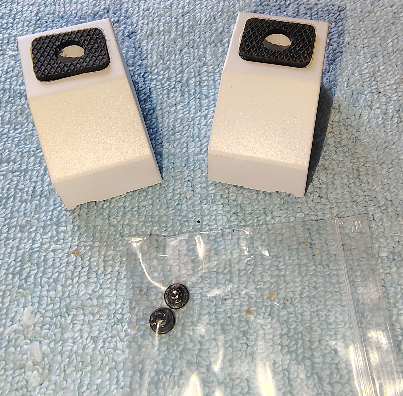 2 White Plastic Foot Feet for Corsair iCUE 4000D Airflow Computer Case w/ Screws