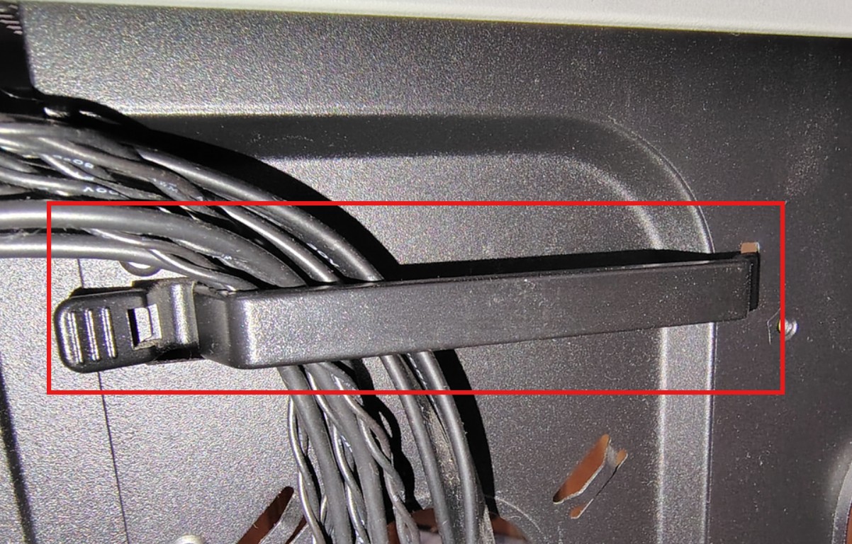 Black Plastic Cable Management Clip Guide for Corsair Vengeance C70 PC Case - Image 5