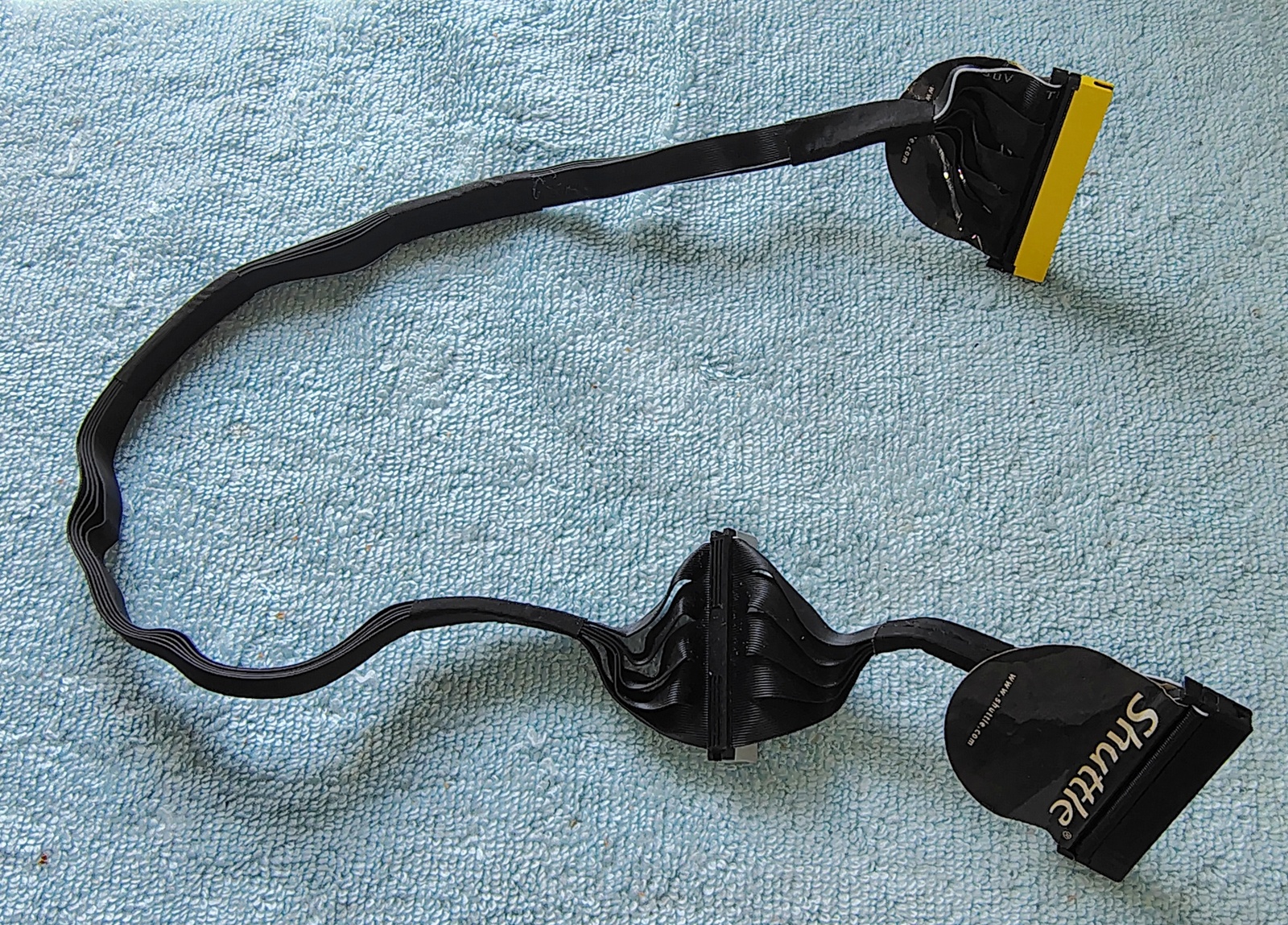 Shuttle XPC IDE Ribbon Cable 40‑Pin 24″ Slim Folded PATA Gray/Black/Yellow (2000s) - Image 2