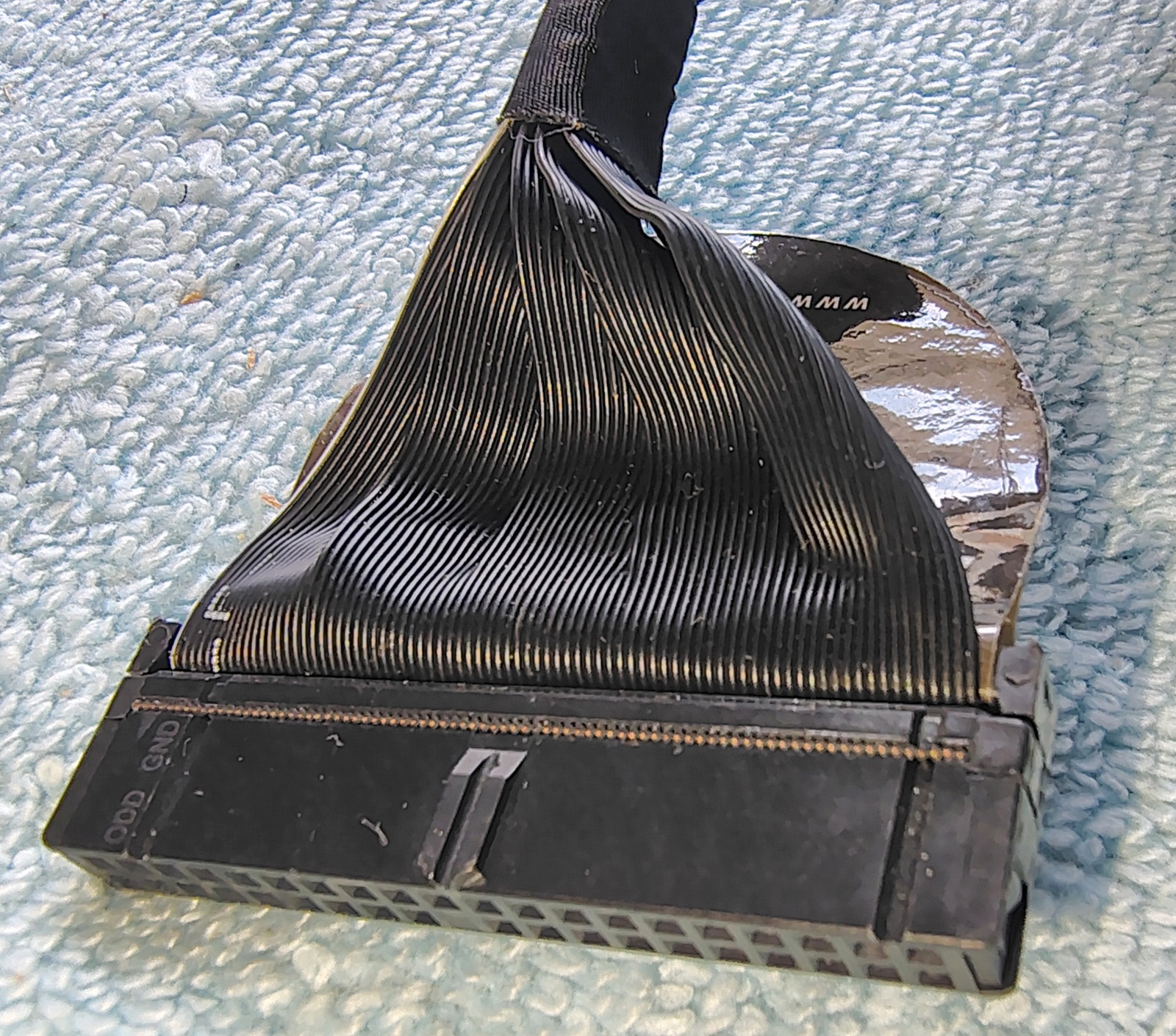 Shuttle XPC IDE Ribbon Cable 40‑Pin 24″ Slim Folded PATA Gray/Black/Yellow (2000s) - Image 5