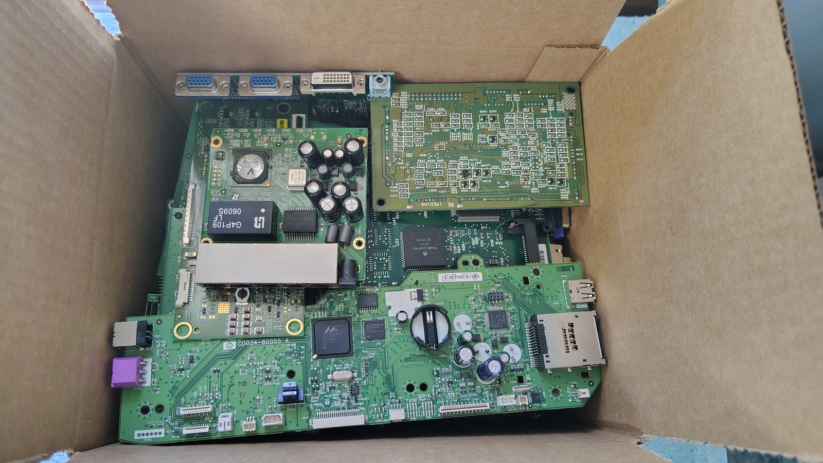 Mixed Scrap Circuit Boards Lot 4 lb 9.6 oz – VGA, Network, Mouse & Control PCBs (2000s)