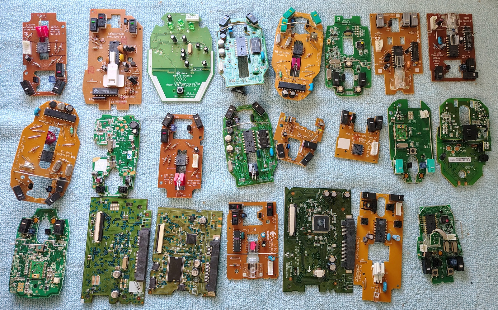 Mixed Scrap Circuit Boards Lot 4 lb 9.6 oz – VGA, Network, Mouse & Control PCBs (2000s) - Image 2