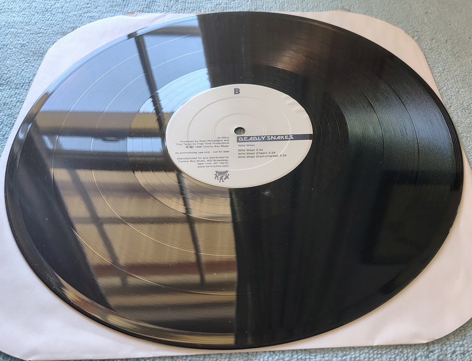 Deadly Snakes – Culebras de Muerte b/w Wild West Promo 12″ Vinyl (1998 Tommy Boy) - Image 4