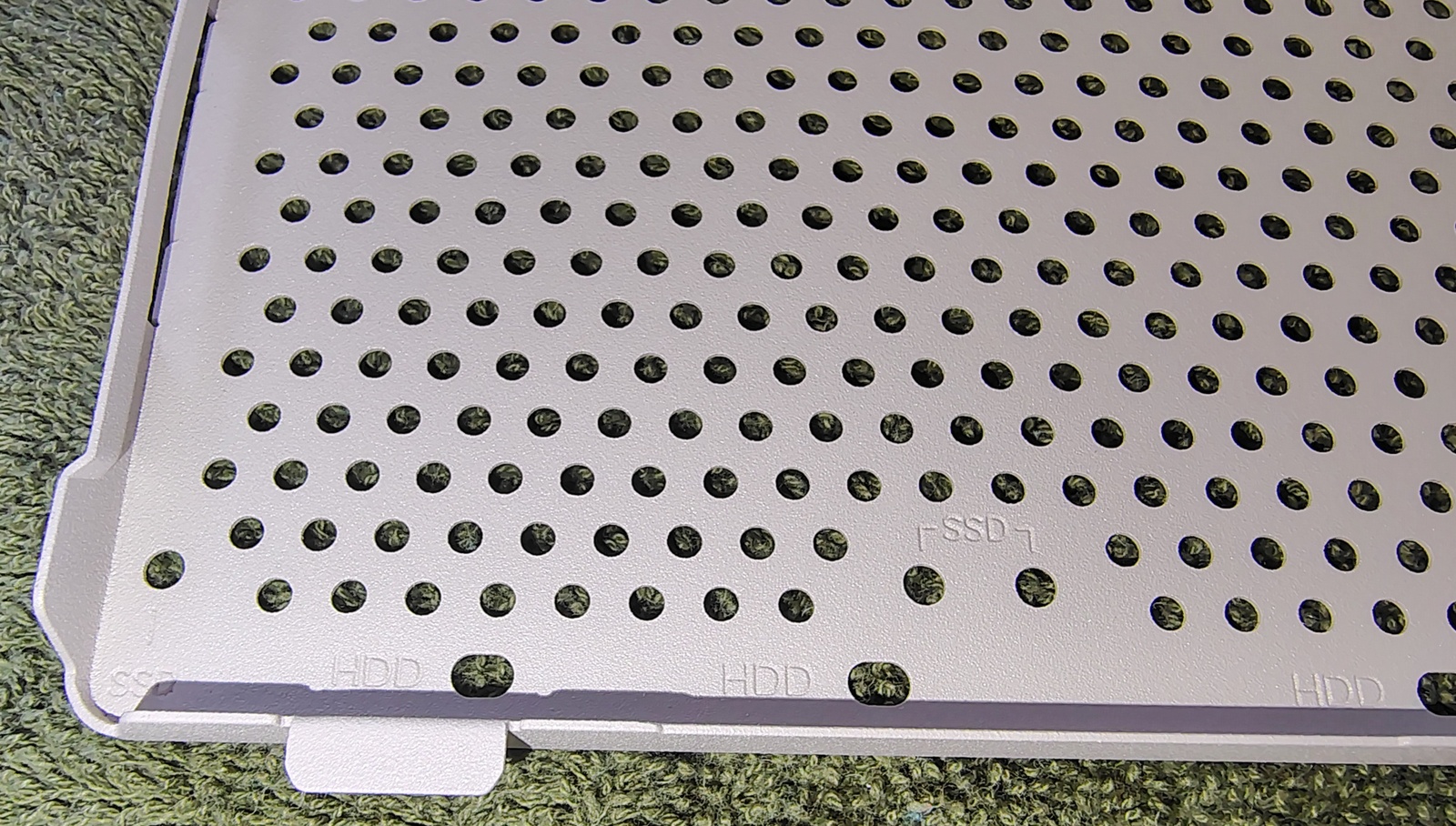 ASUS PA401 Wood Edition Steel Beige HDD SSD Mounting Bracket Plate Caddy, Screws - Image 12