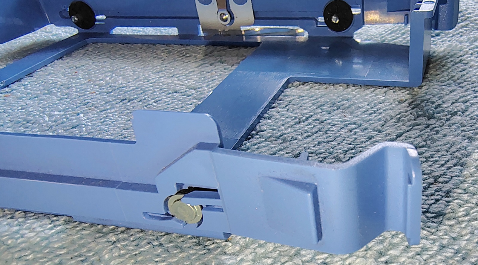 Dell Foxconn C-3598 Tool-Free Hard Drive Caddy Drive Carrier Blue PC+ABS Mount - Image 3