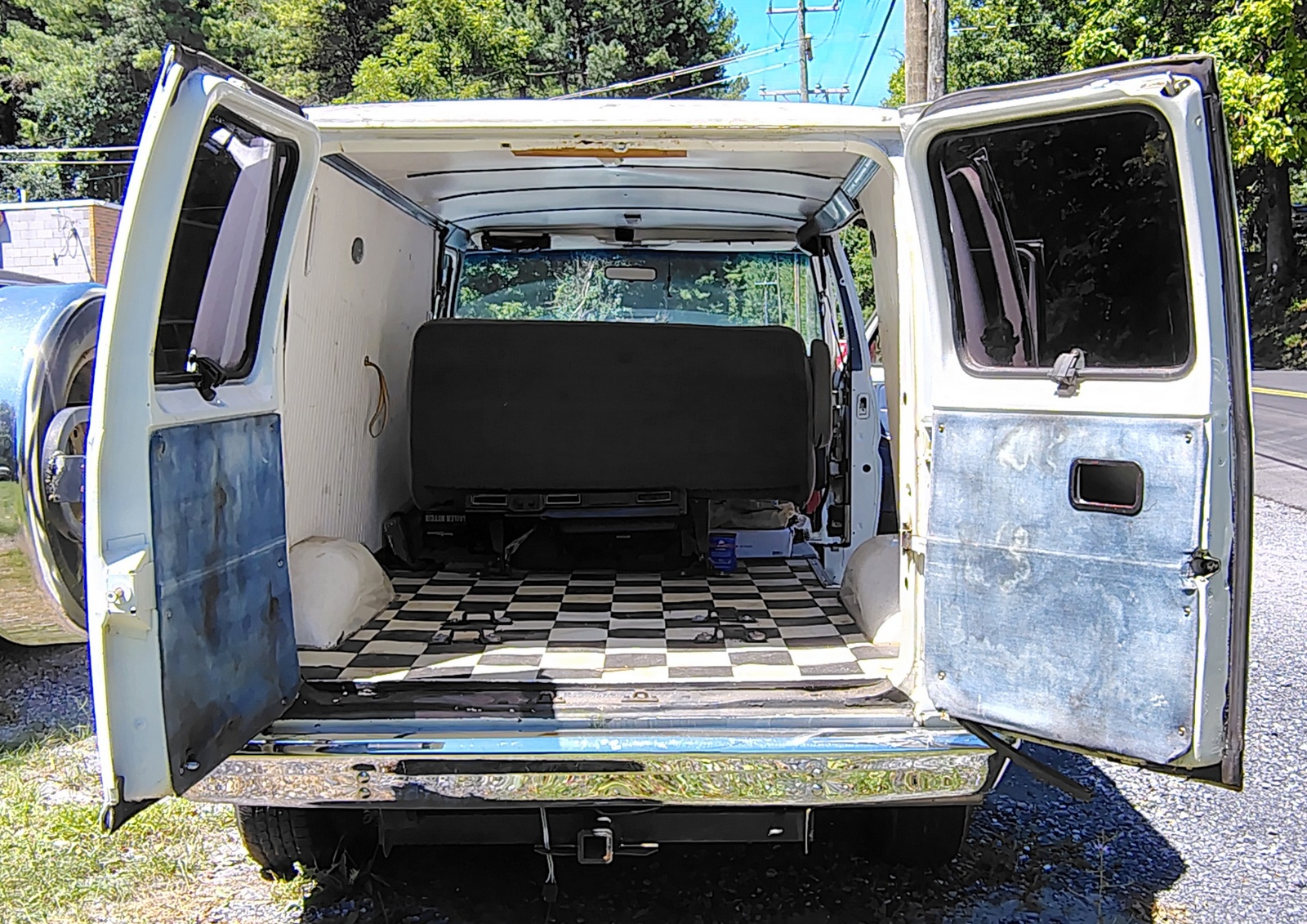 1983 Ford E-100 Econoline Short Wheelbase Van | 300 Inline Six | 3-Speed Manual w/ Overdrive | 91,812 Miles - Image 12